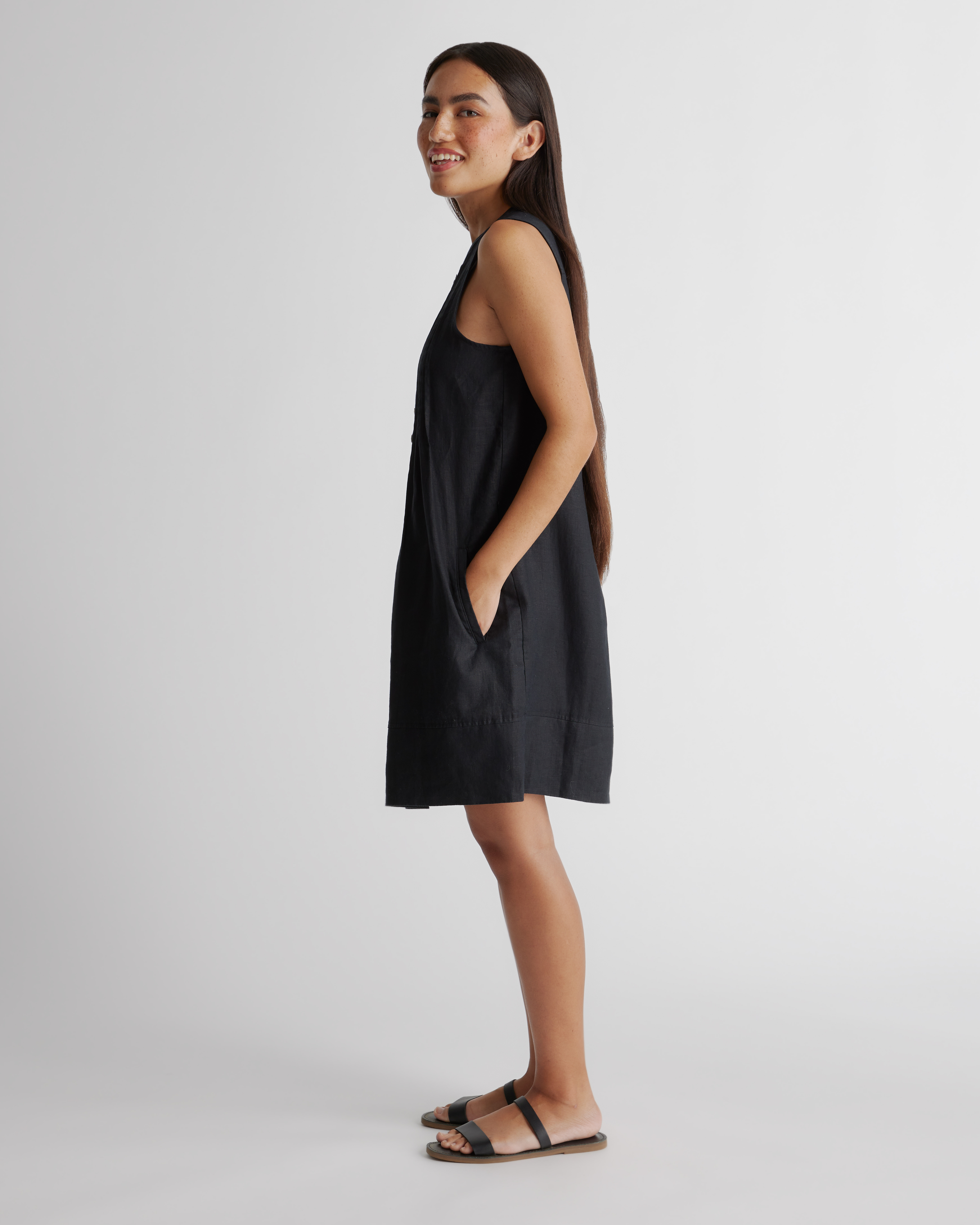 Quince Women's Sleeveless Swing Dress in Black, Size XL - 100% European Linen, Eco-Friendly, Pleat Detailing
