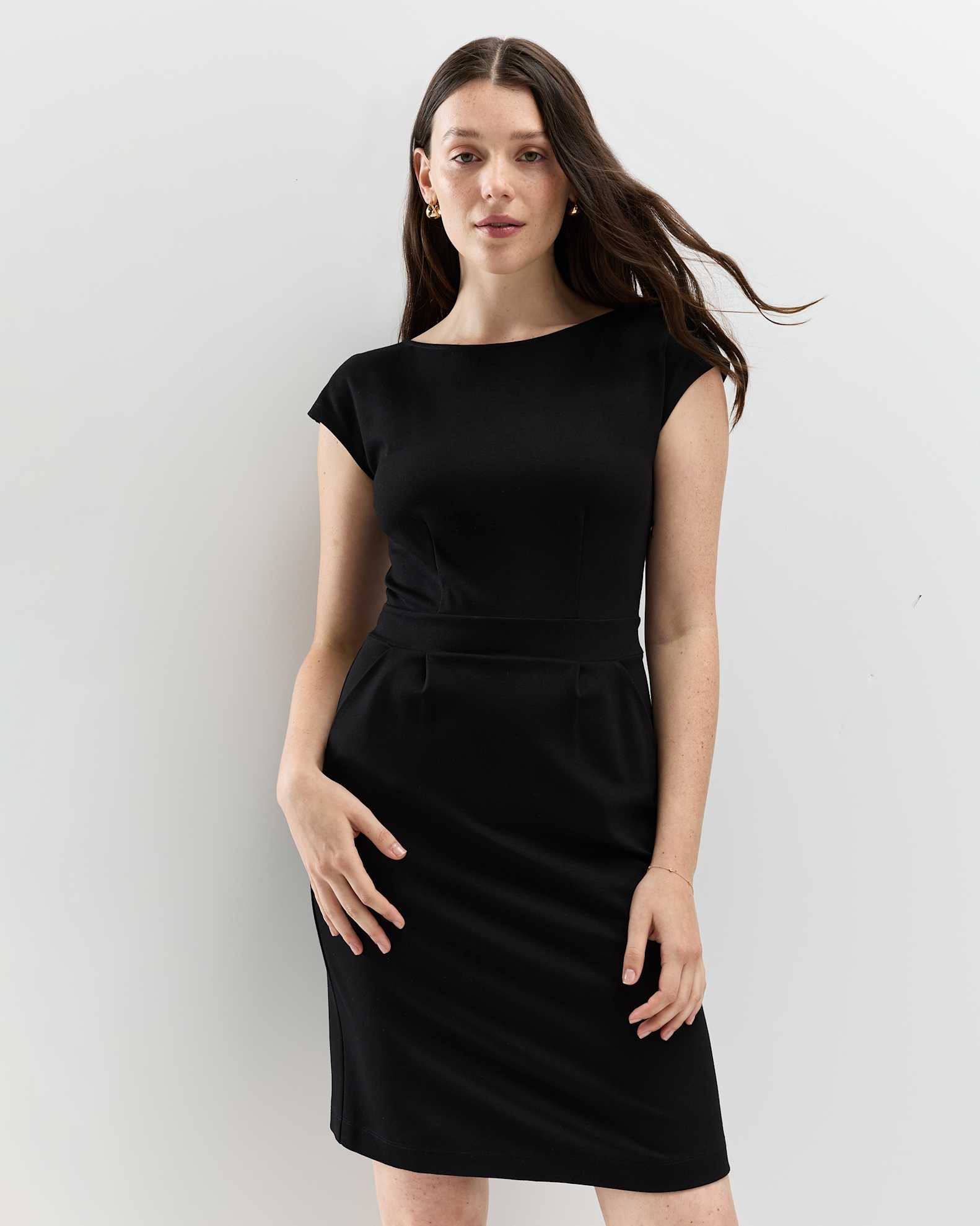 Quince Women's Ultra-Stretch Ponte Cap Sleeve Dress, Elegant Black, Size XL, Comfortable Rayon Material Quince Women's Ultra-Stretch Ponte Cap Sleeve Dress, Elegant Black, Size XL, Comfortable Rayon Material
