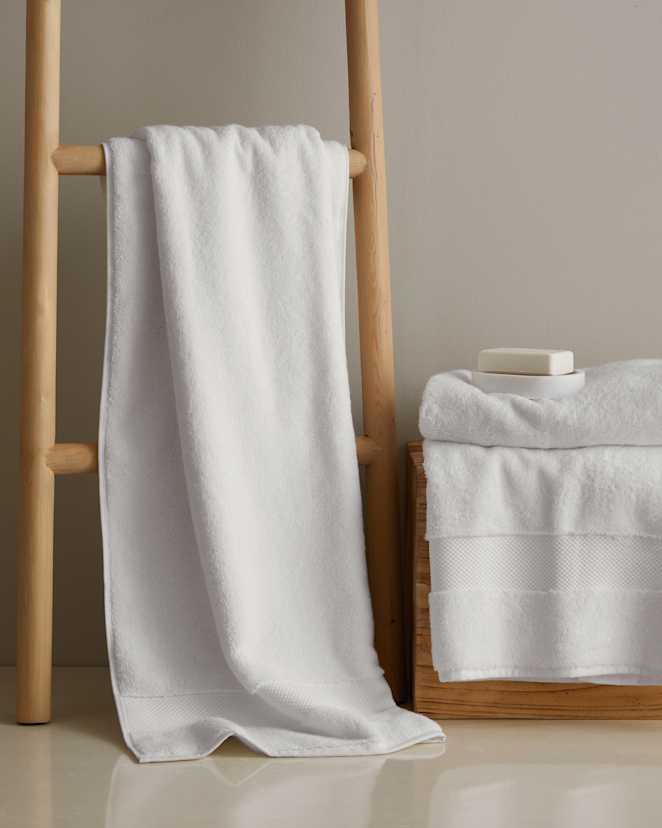 Towels UltraLuxePlush Silver BathTowels 2388