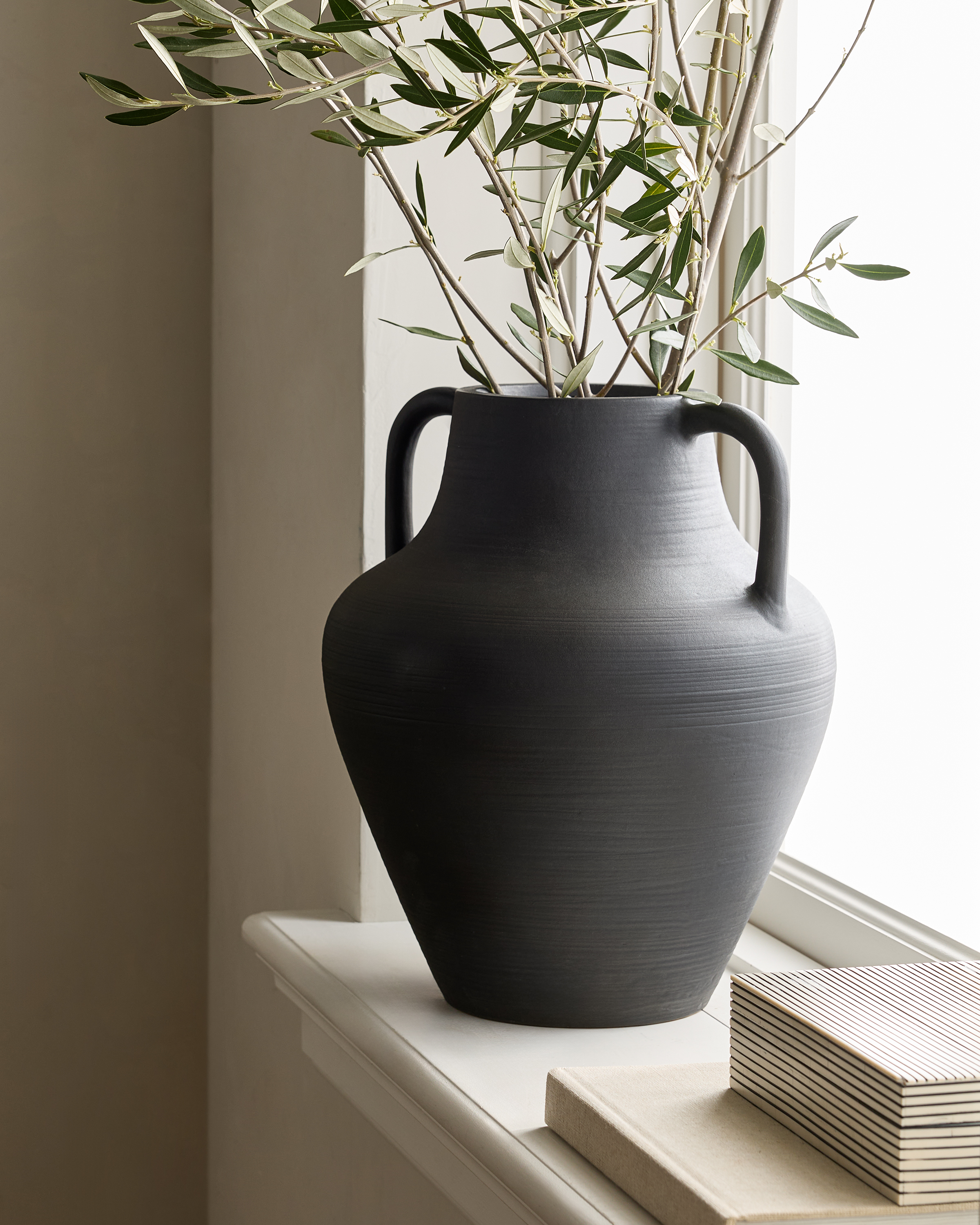 Handcrafted Artisan Ceramic Vase - thumbnail 2