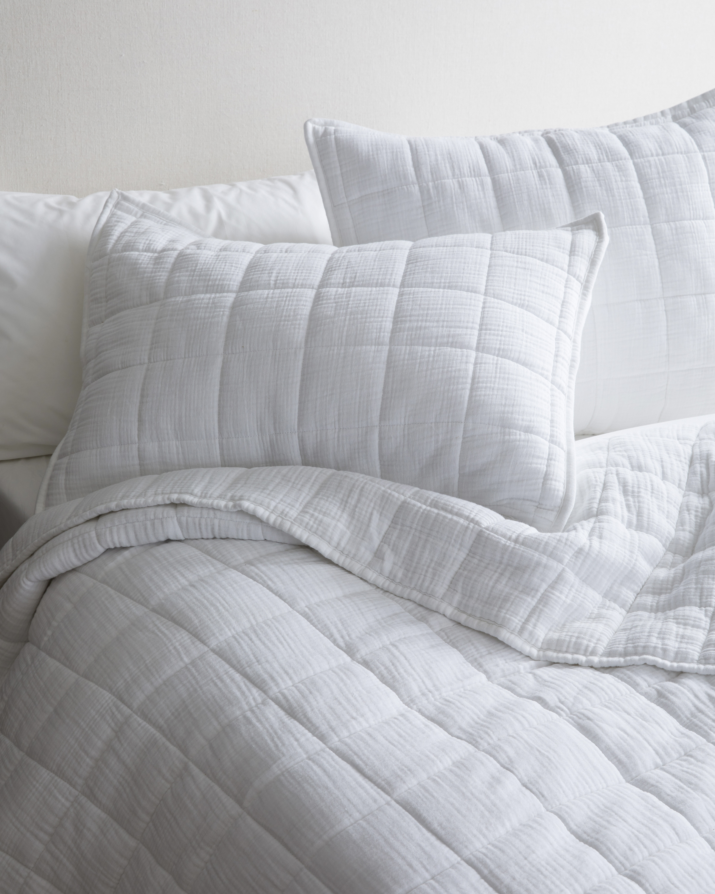 White Organic Airy Gauze Box Quilt Sham Set