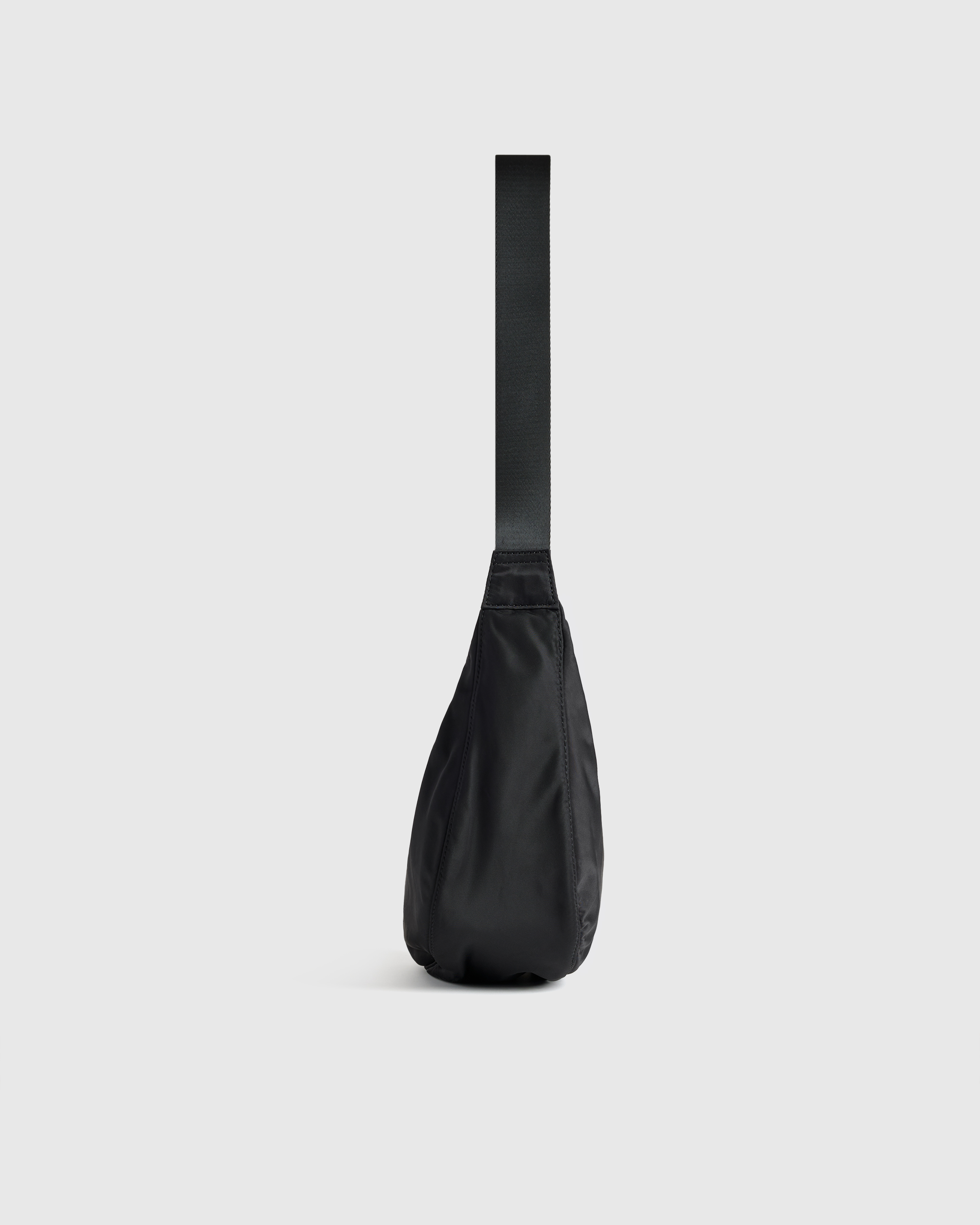★HEEARI★ Clover Nylon SHoulder Bag Clover Nylon Shoulder B Designer fashion, Seoul-fully created | W Concept