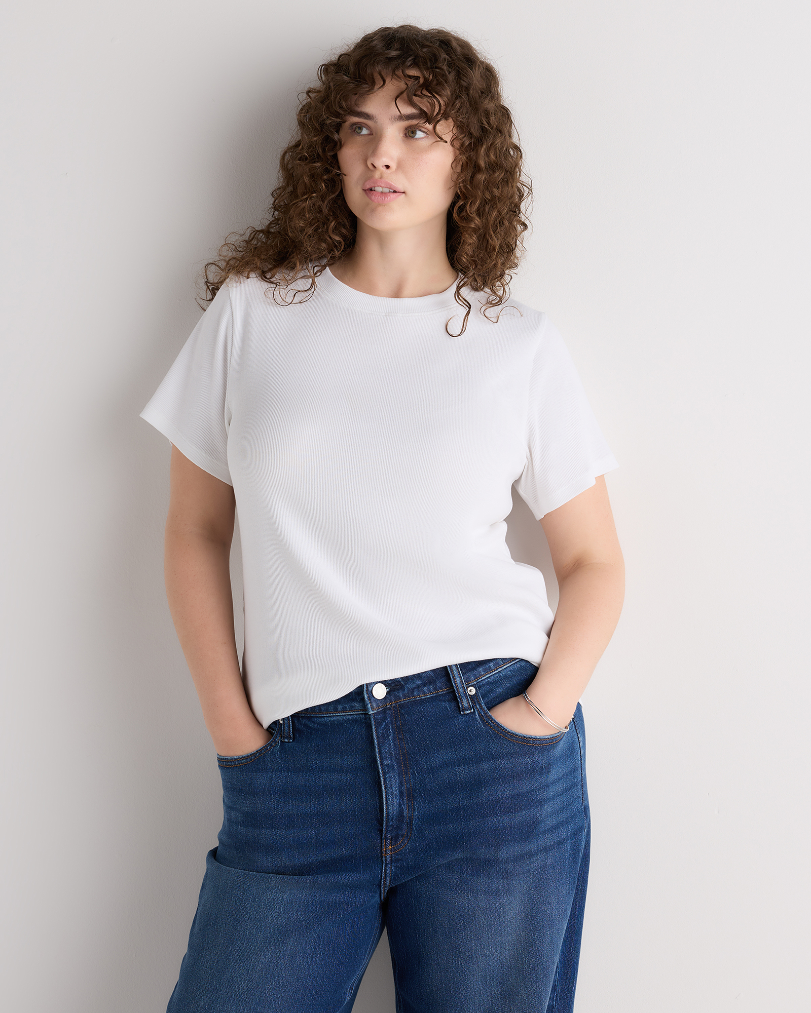 Soft White T-shirt micro-côtelé en coton biologique à col rond pour femmes tailles plus