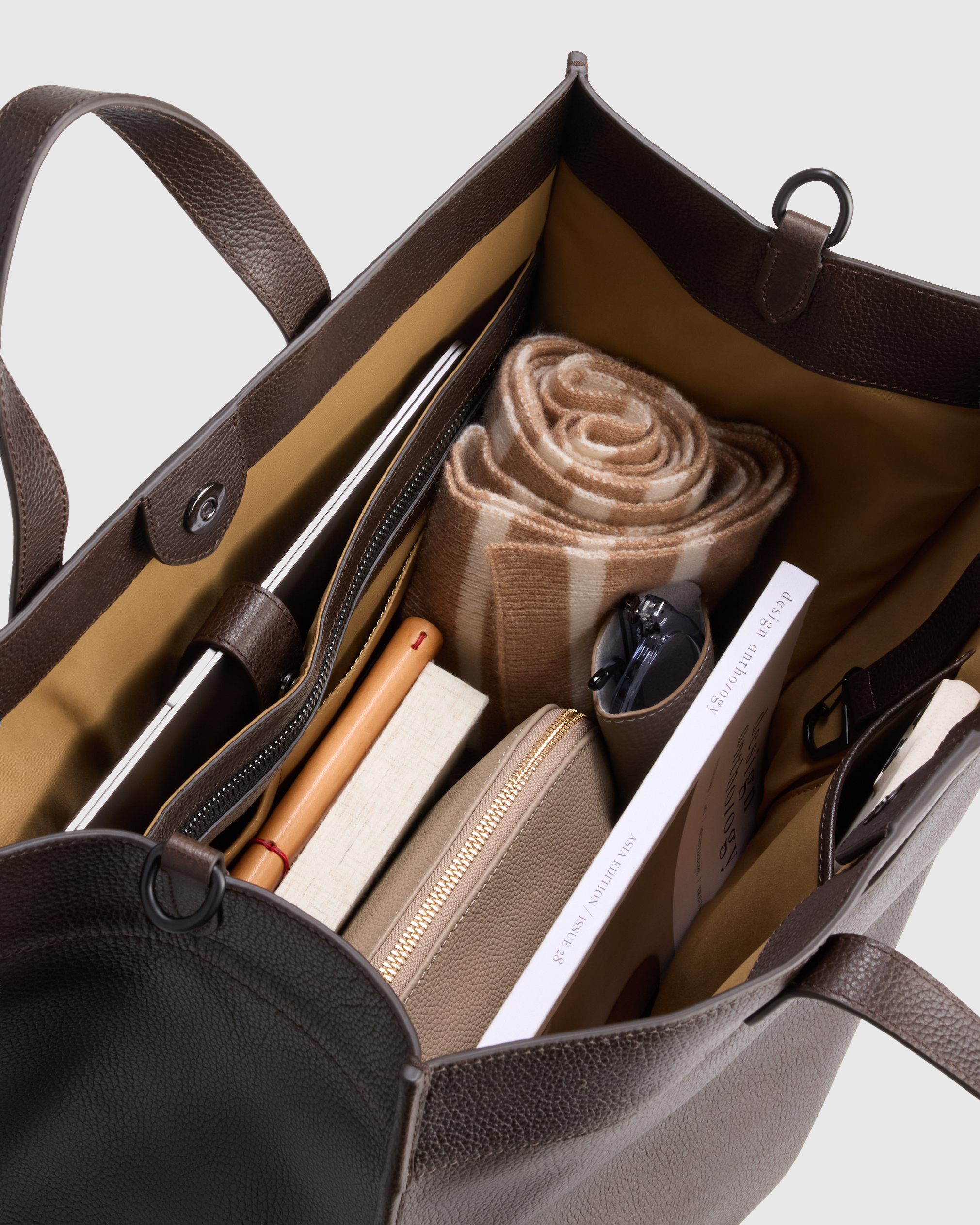 Excursion Italian Leather Tote - thumbnail 10