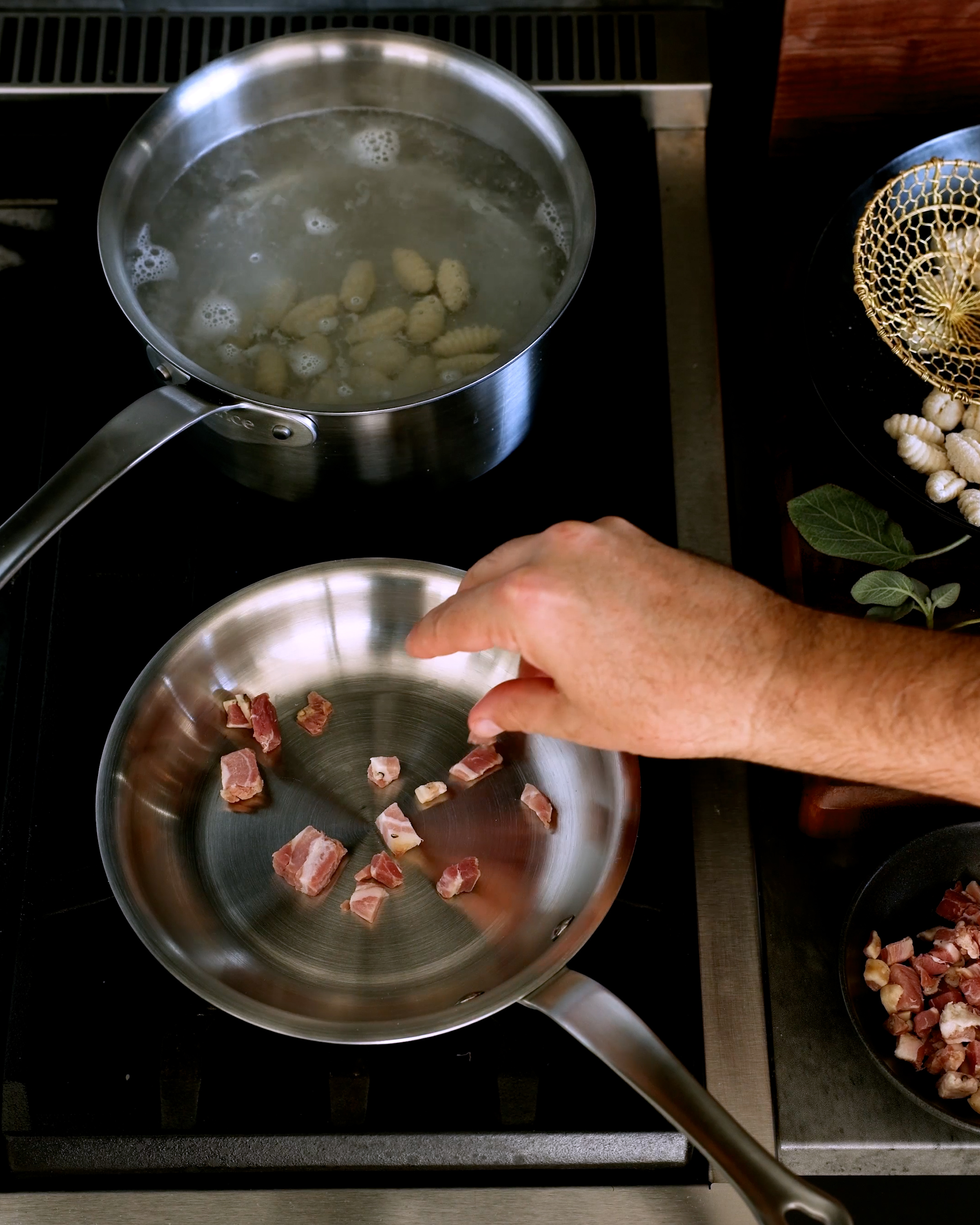 Kitchen On Location 5815.00 00 04 19.Still004