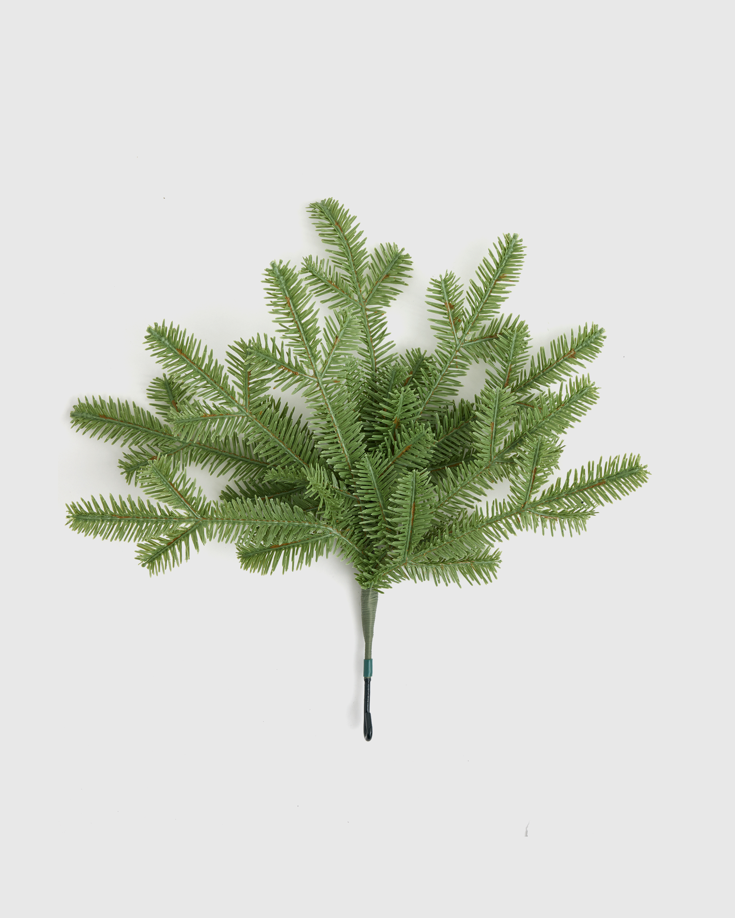 Quince Fraser Fir Christmas Tree - Thumbnail 4
