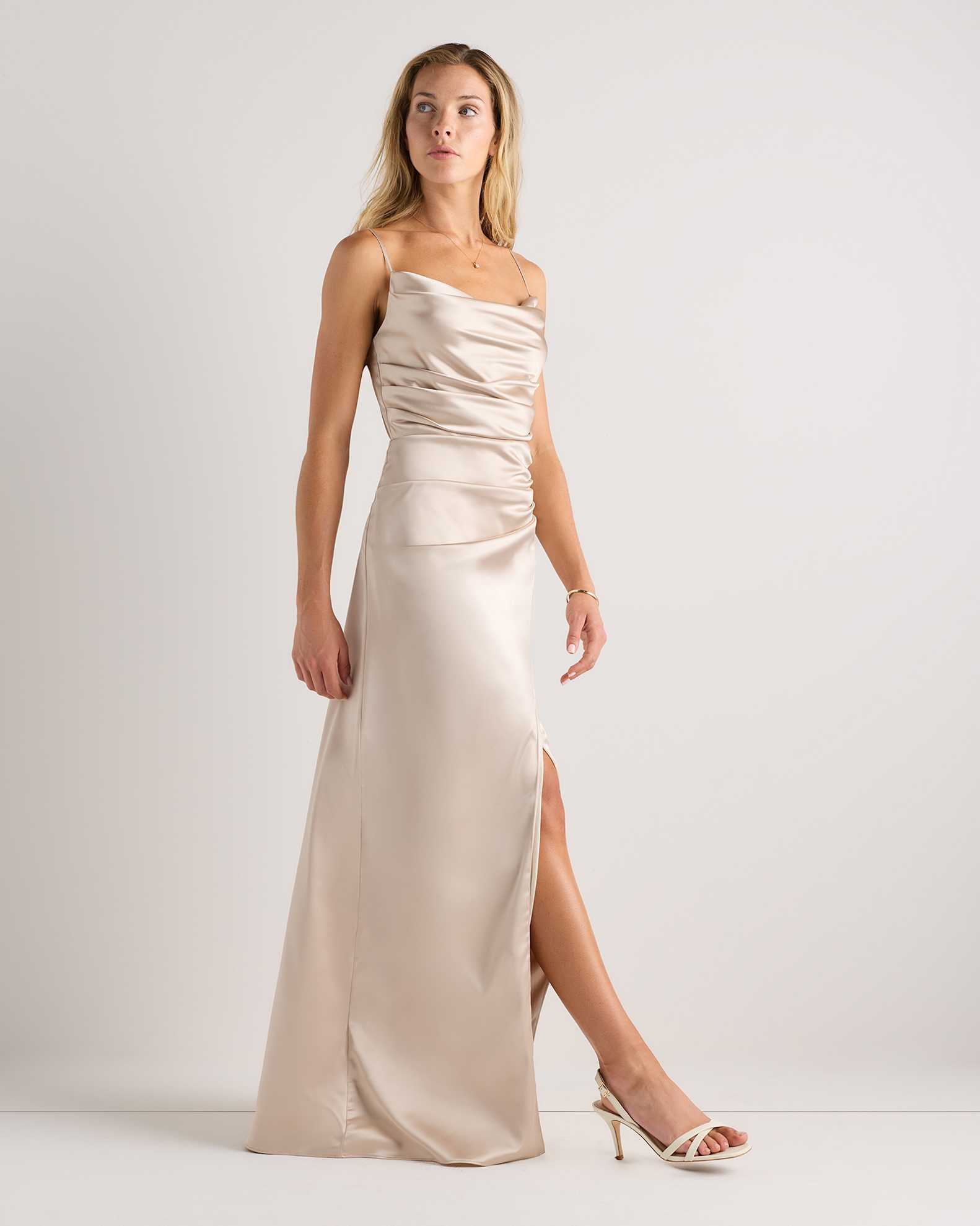 champagne quince dress Dama Dresses for Quinceanera in Cute Outfit-New Colle It boasts a lace Flower Quince Dresses Champagne Champagne