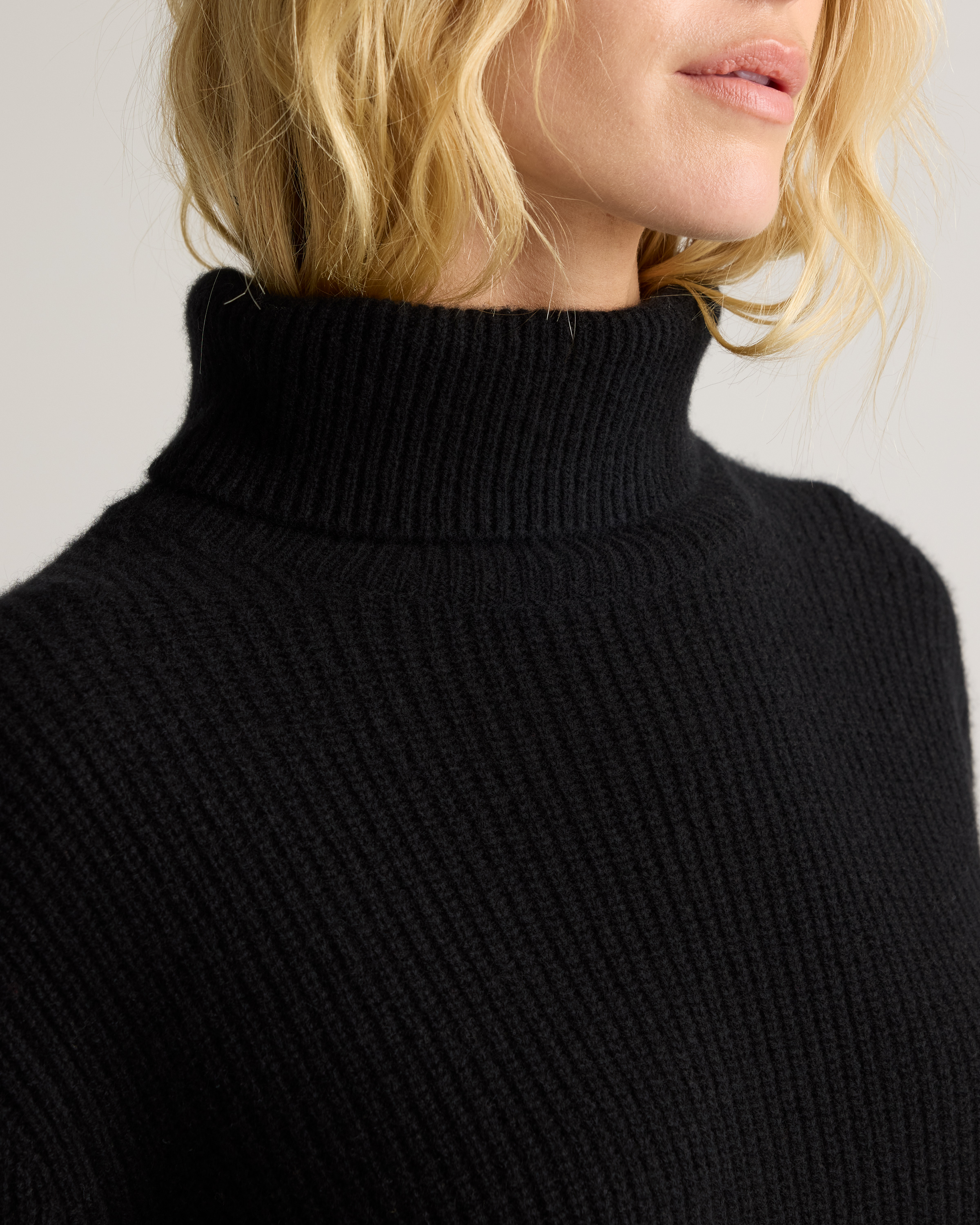 Mongolian Cashmere Fisherman Turtleneck Sweater in Black