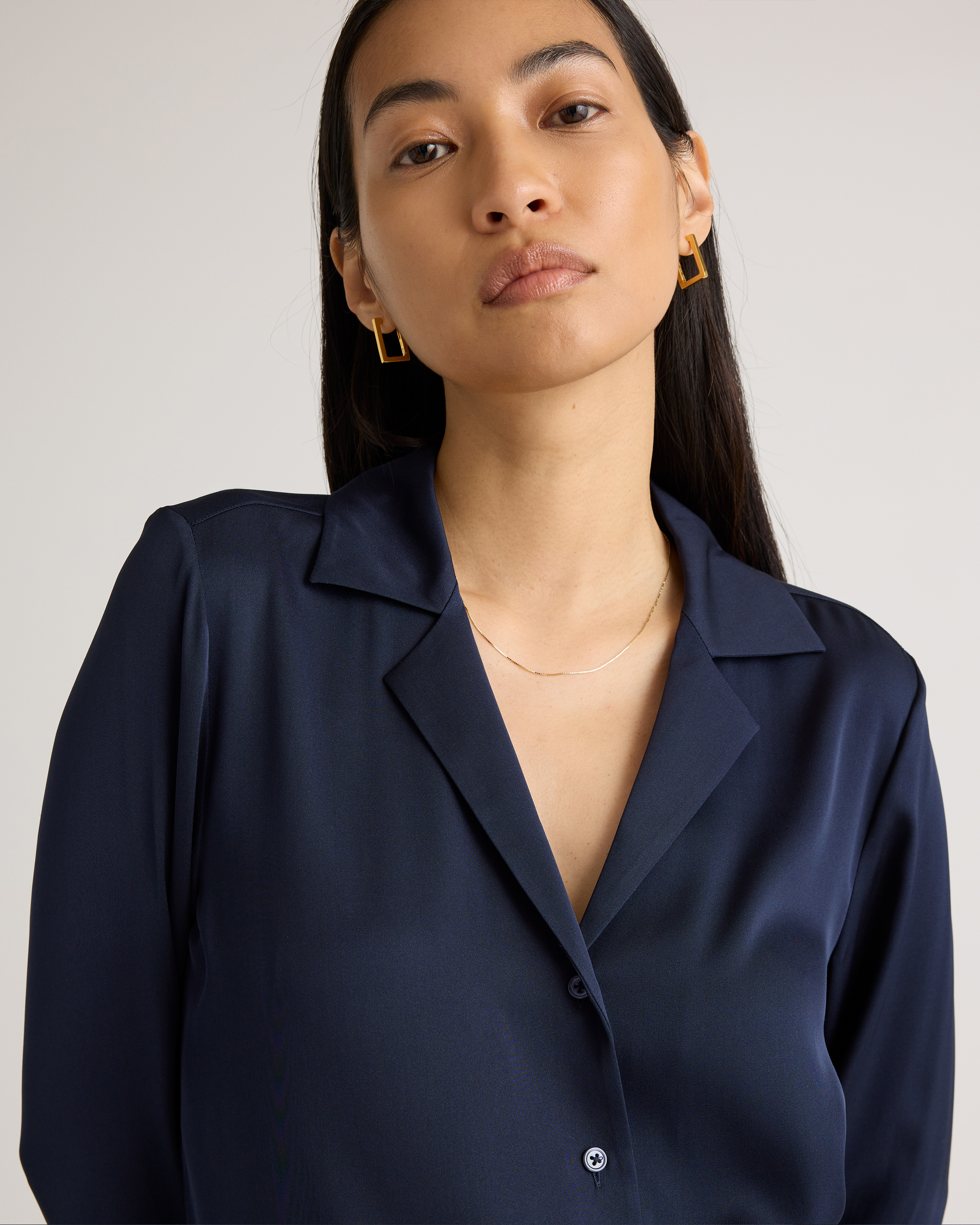 Washable Stretch Silk Notch Collar Blouse in Navy