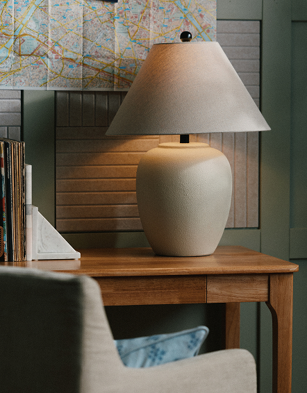 Ivory Heritage Ceramic Table Lamp