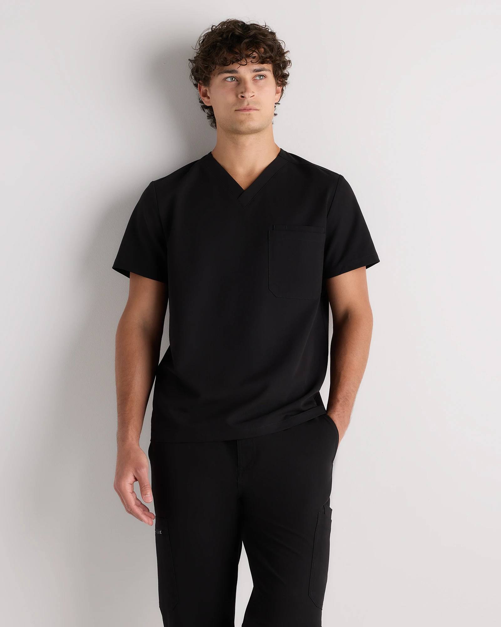 Men's AeraFlex 3-Pocket Scrub Top