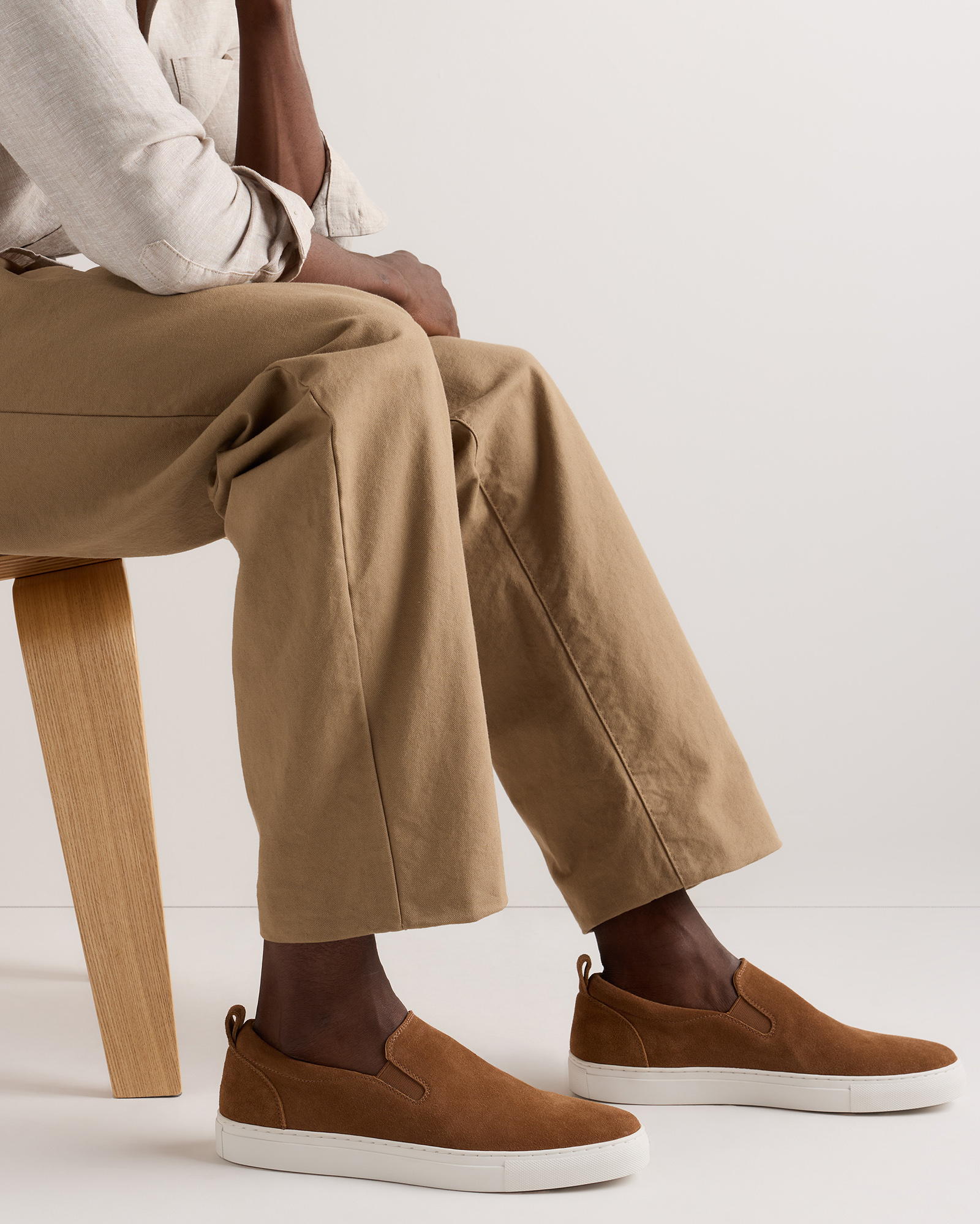 gdmjmw　　　　　　　　　　　　　　　　SCOTCH GRAIN Italian Calfskin Suede Slip-On Sneaker in Whiskey