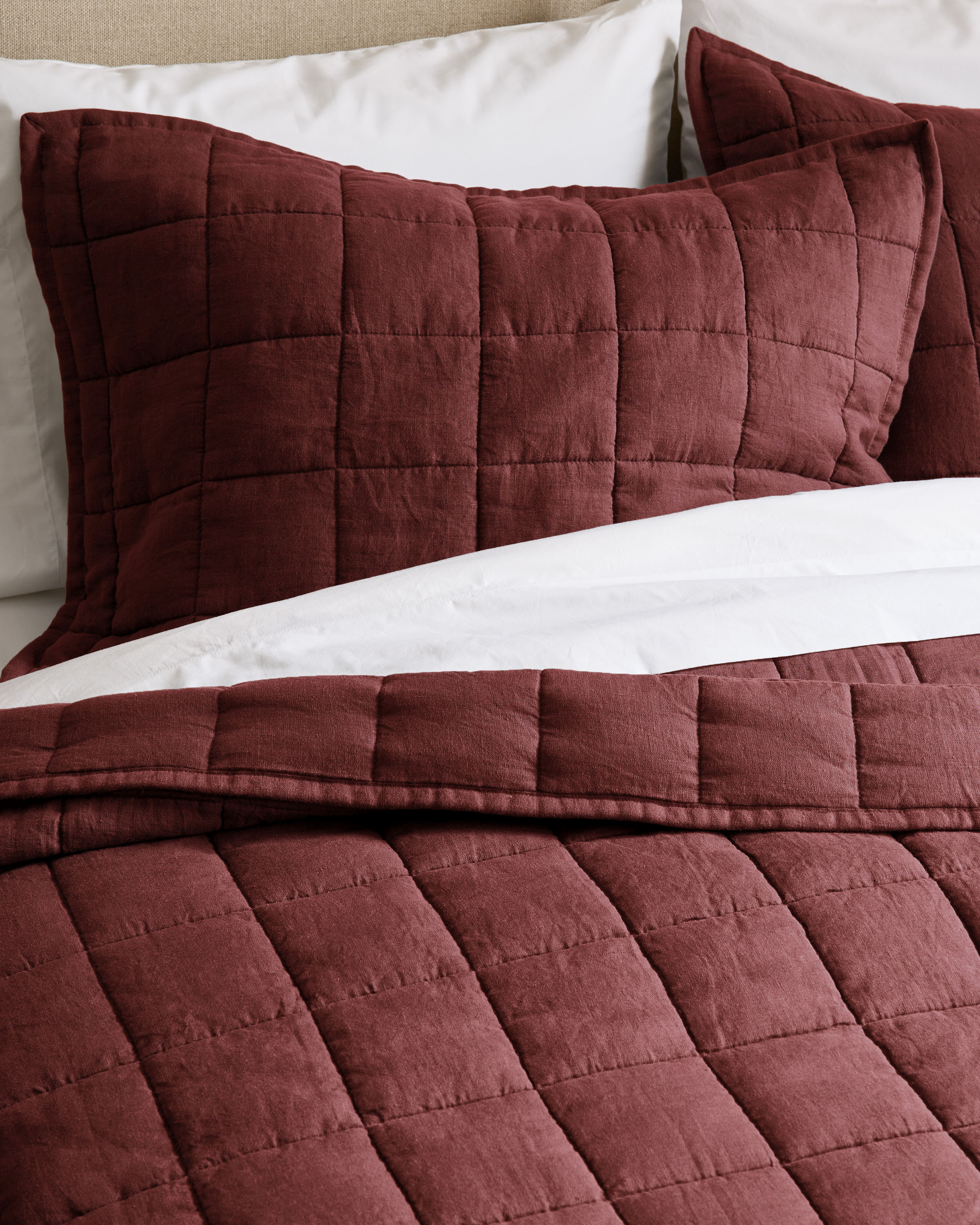 Burgundy Ensemble de taies décoratives matelassées en lin européen à carreaux