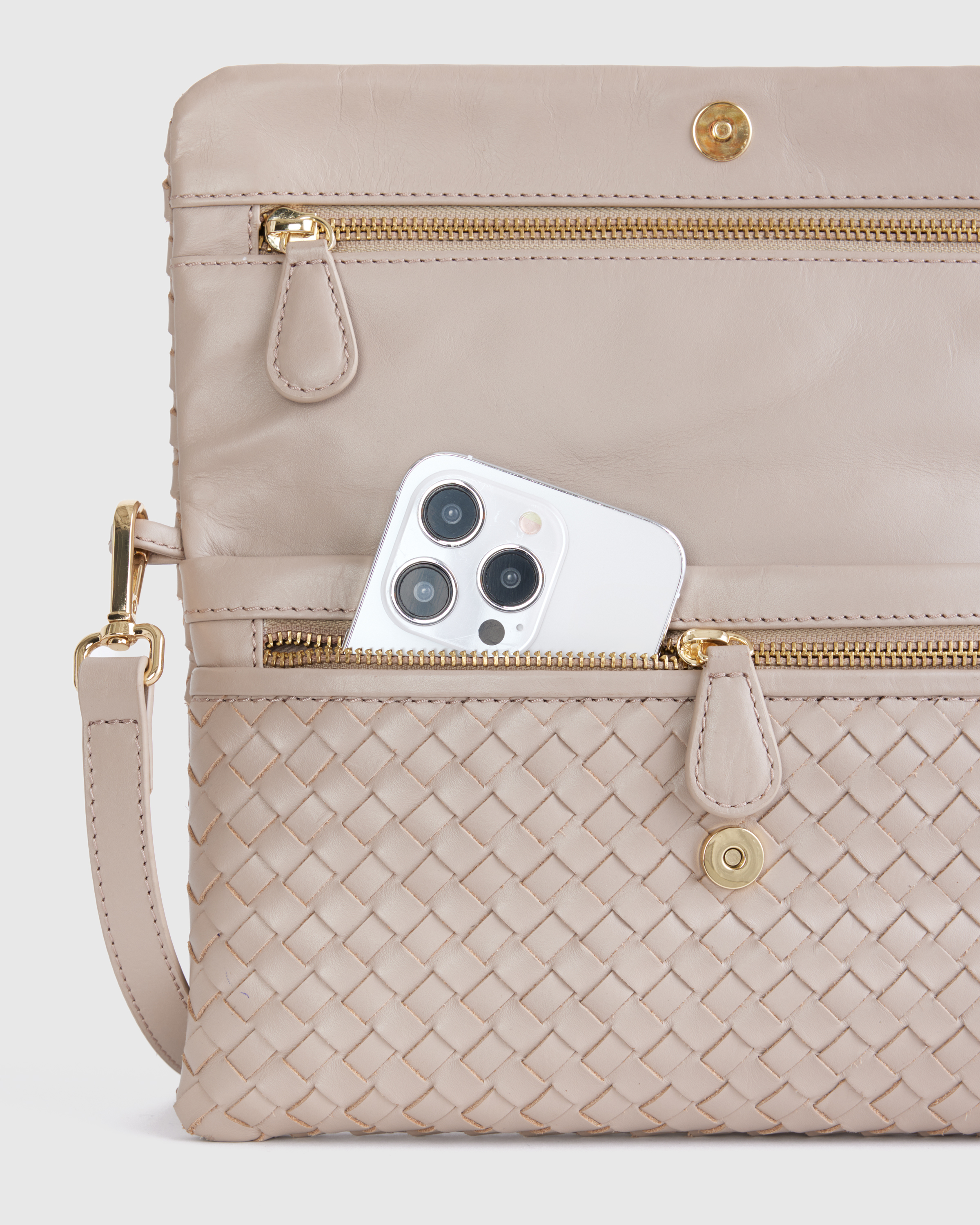 Italian Leather Handwoven Convertible Clutch - Thumbnail 4