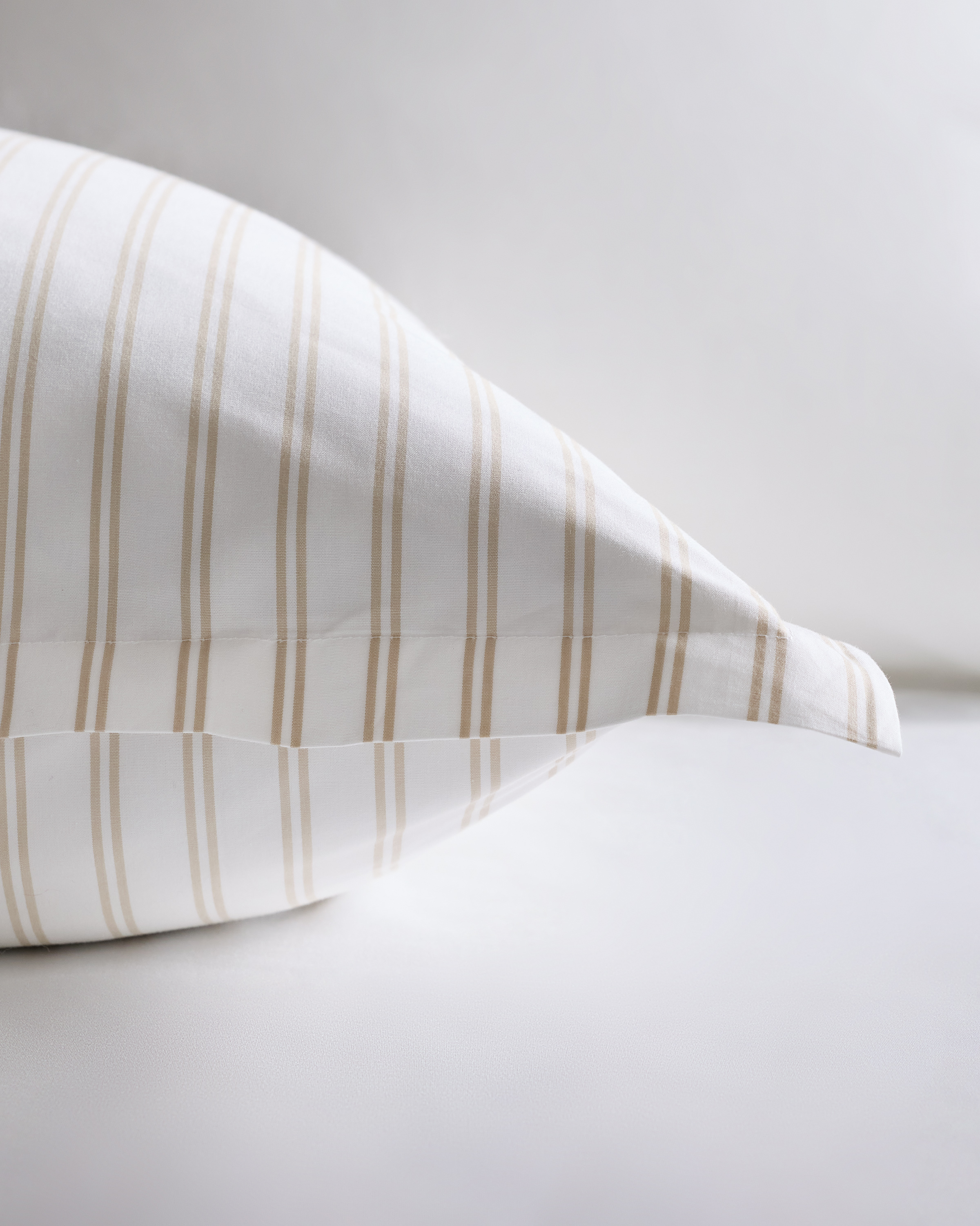 U-BEDD-486-WHITOF-44977 EDITED