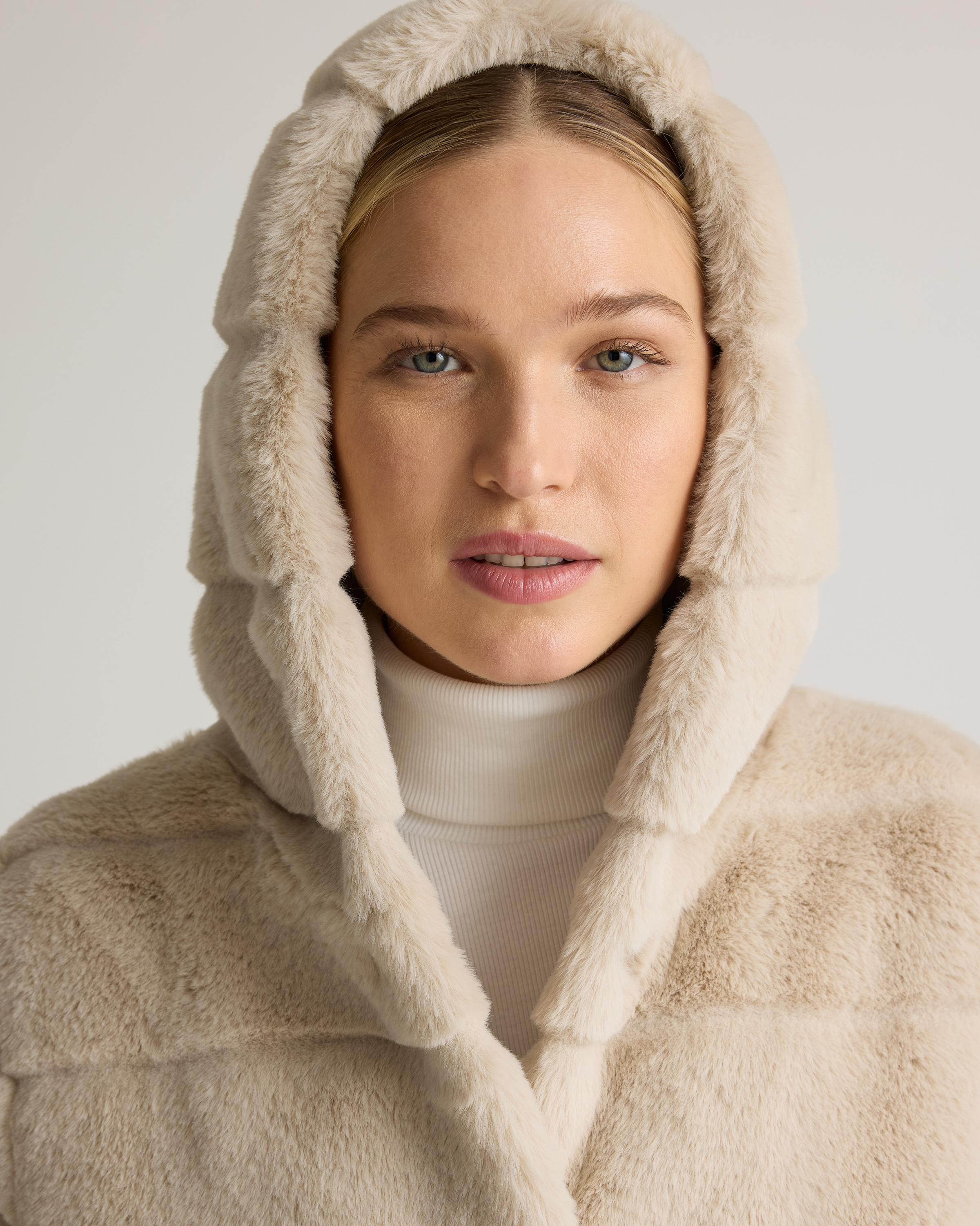 ジャケット・アウター Faux Fur Hoodie Duffle Coat nude petal S $398 BCBGMAXAZRIA Women's Quilted Faux Fur Hooded Jacket