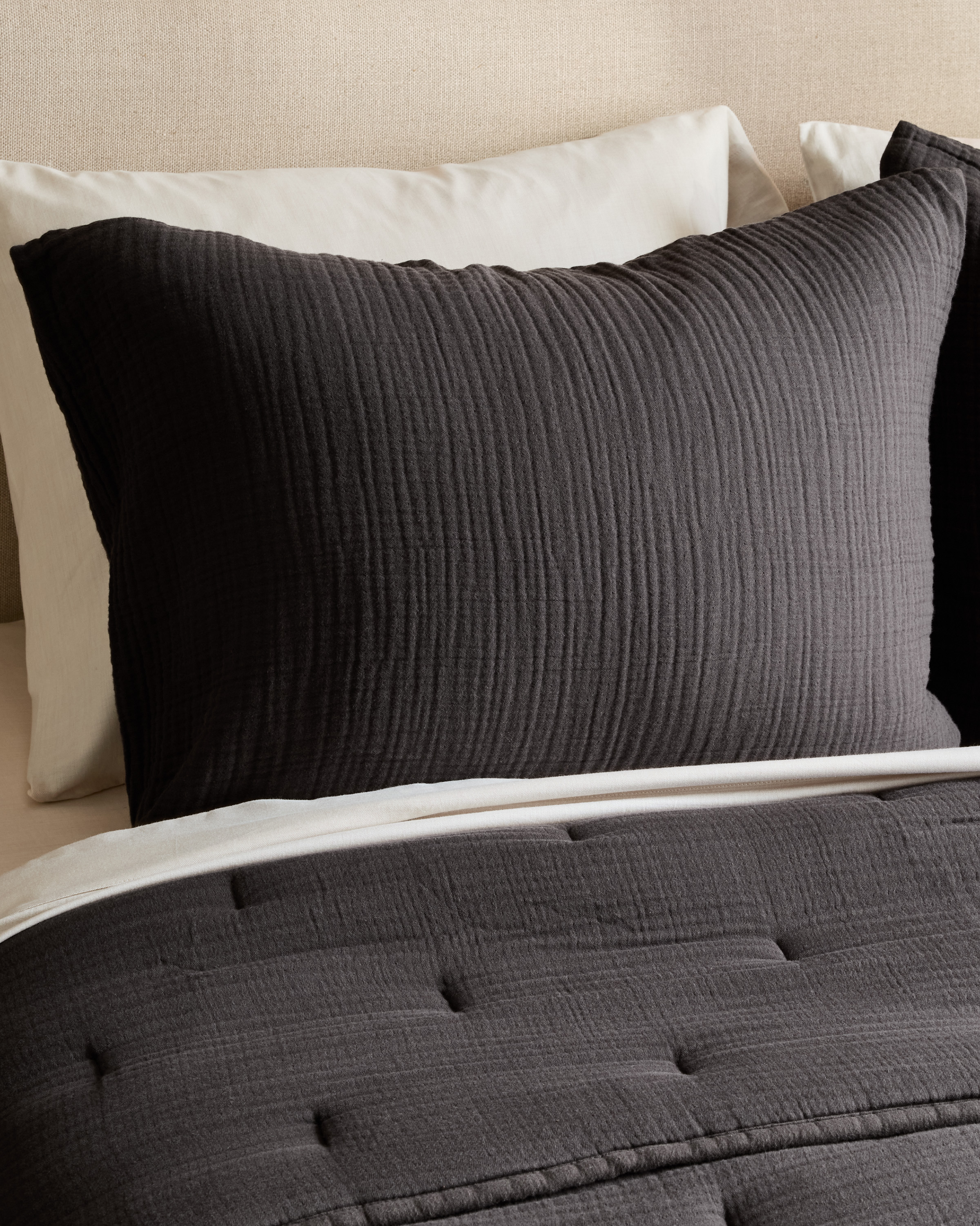 Organic Cotton Gauze Quilt Set in Charcoal