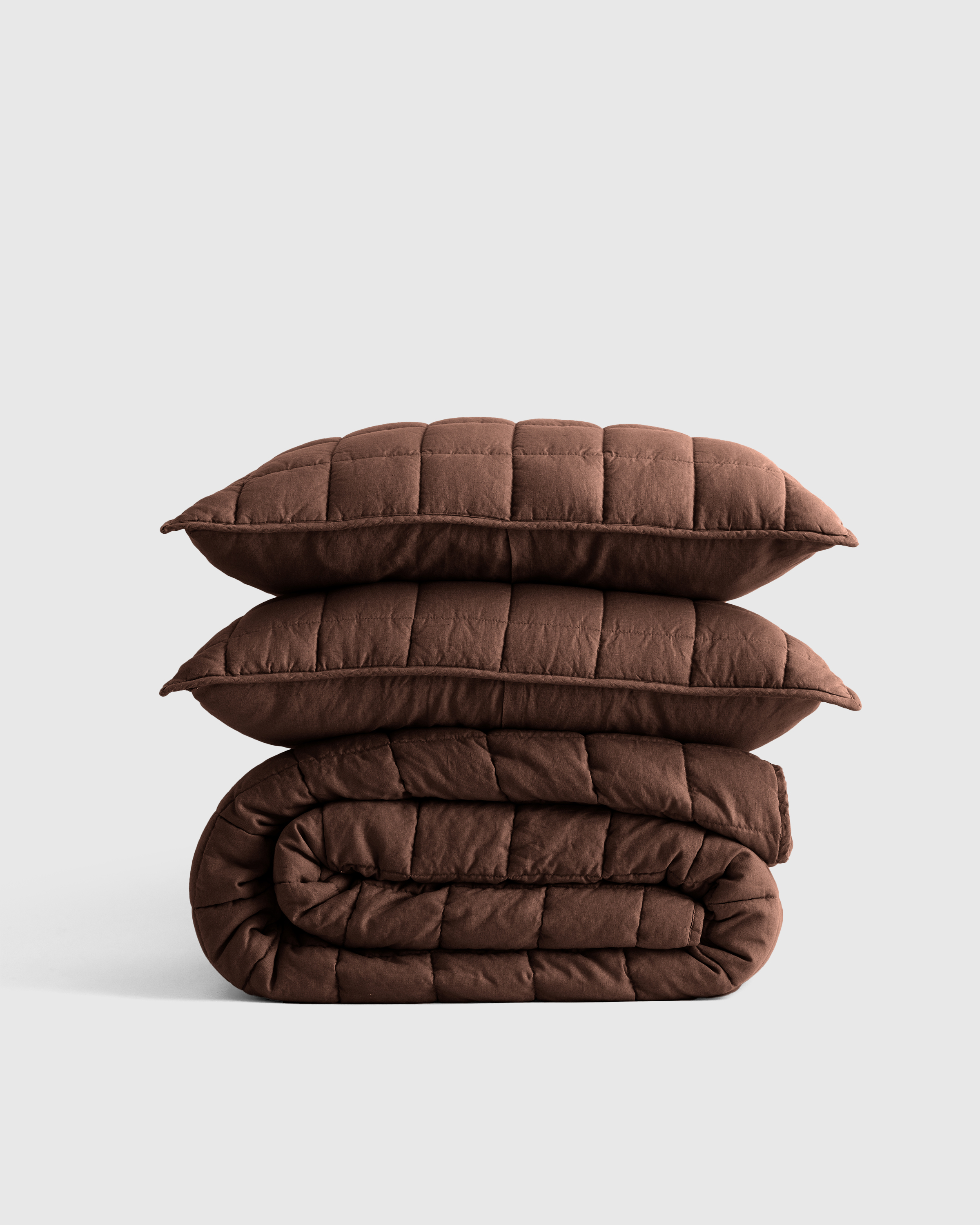 Bordeaux European Linen Box Quilt Set