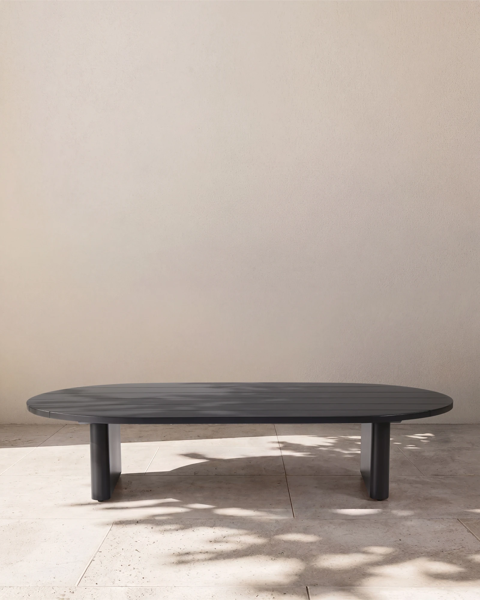 Curved Powder-Coated Aluminum Outdoor Coffee Table in Dark Charcoal