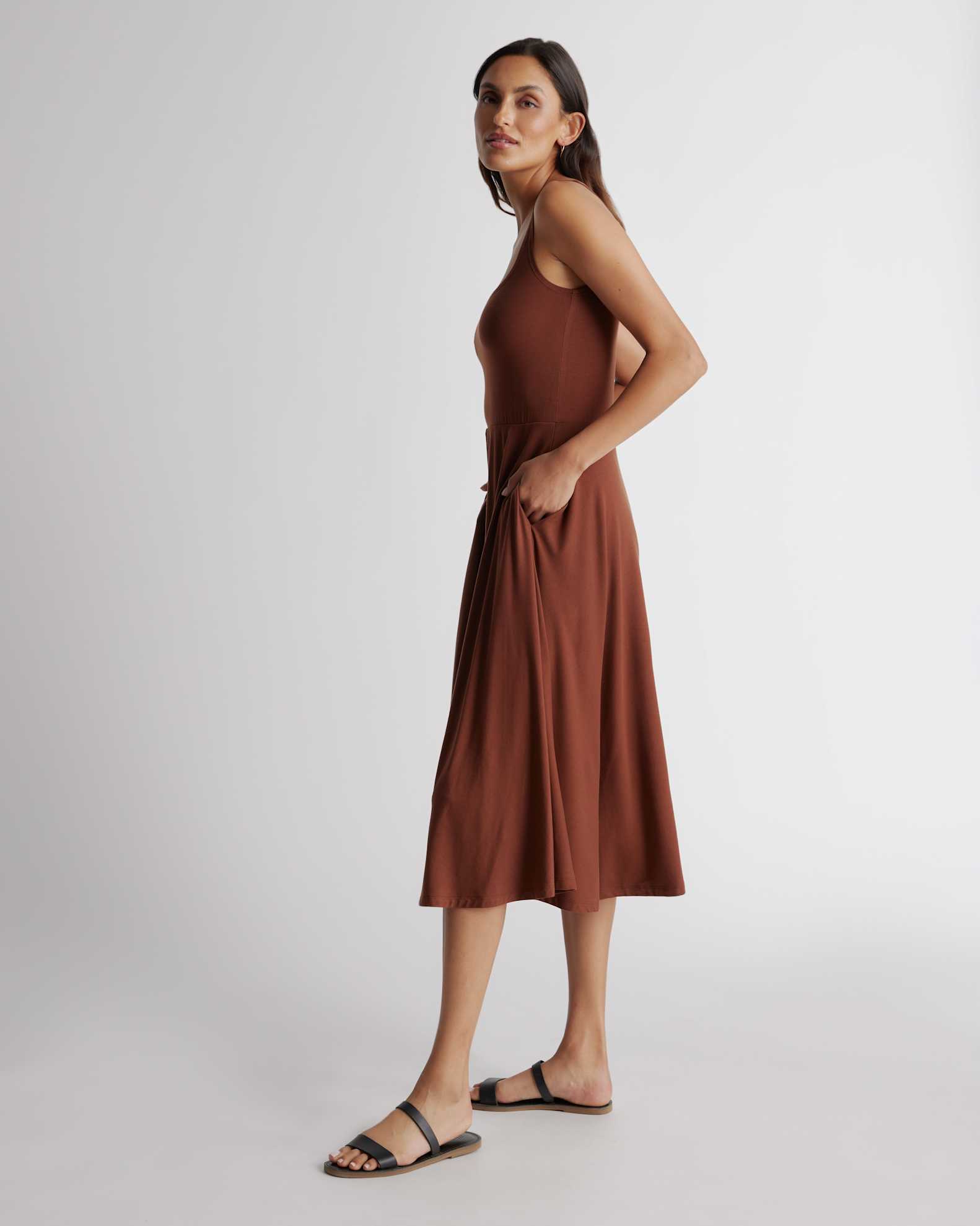 Quince Women's Tencel Jersey Fit & Flare Dress, Medium Size, Brown - Sleeveless, Scoop Neck, Side-Seam Pockets Quince Women's Tencel Jersey Fit & Flare Dress, Medium Size, Brown - Sleeveless, Scoop Neck, Side-Seam Pockets