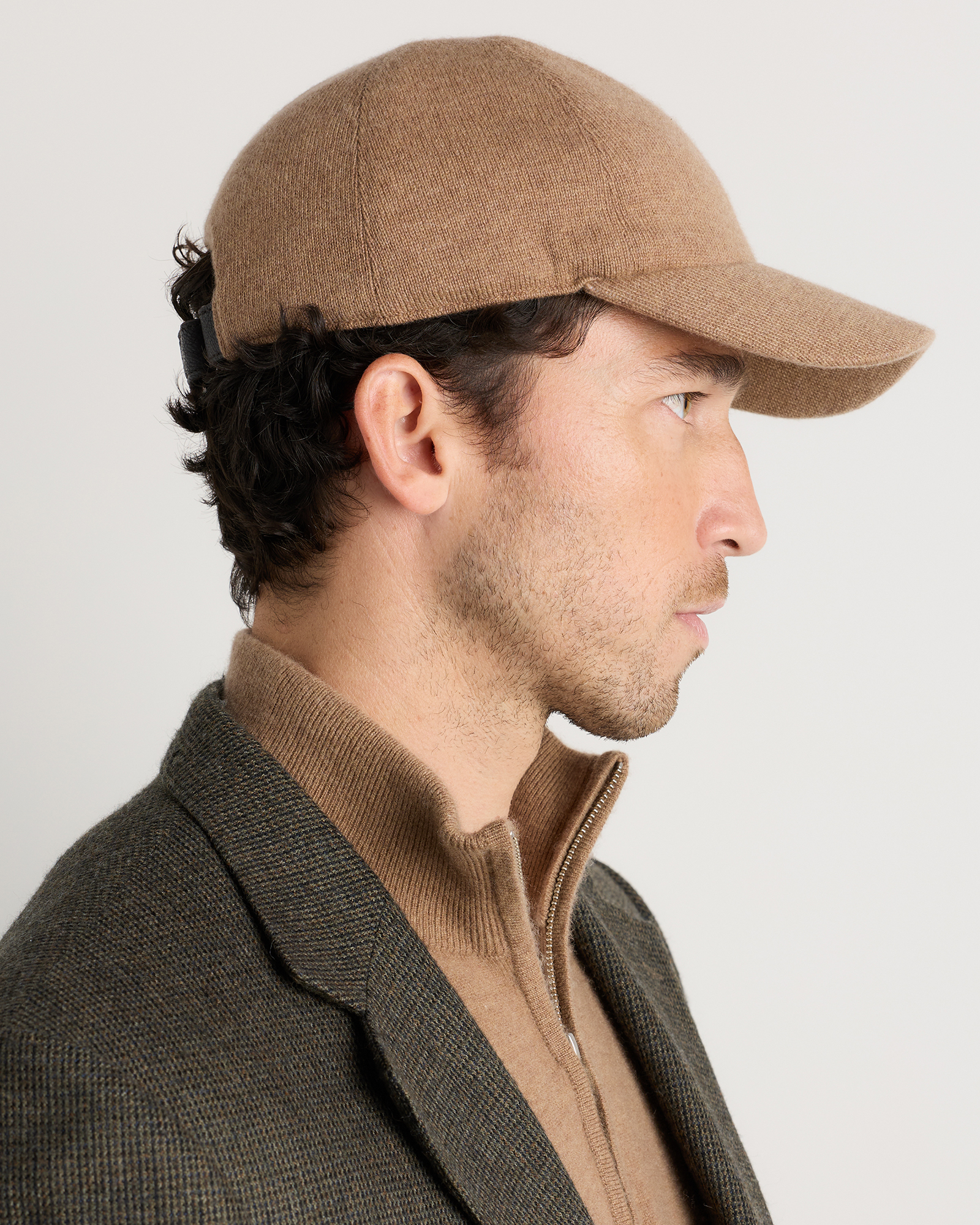 Quince Cashmere Baseball Cap Quince Dropped a Cozy Cashmere Baseball Cap for Winter main image 4