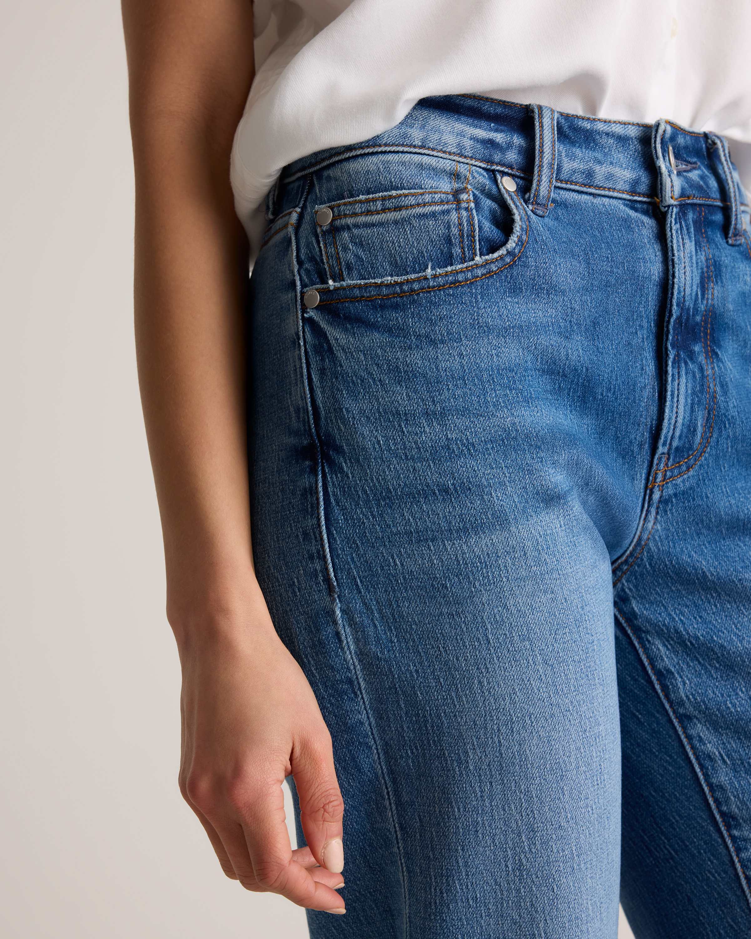 Bella Stretch Cropped Straight Jeans