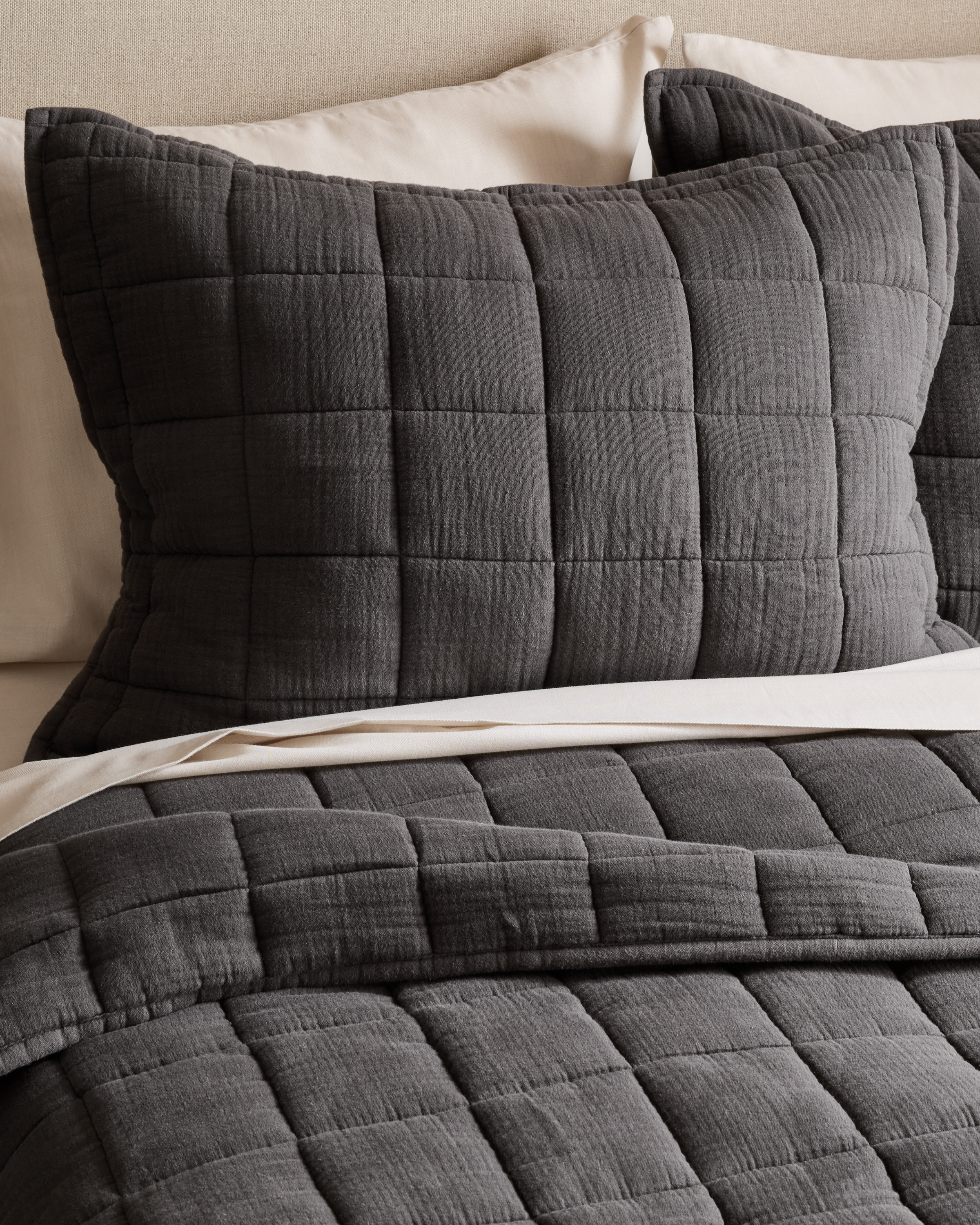 Charcoal Organic Cotton Gauze Box Quilt Sham Set