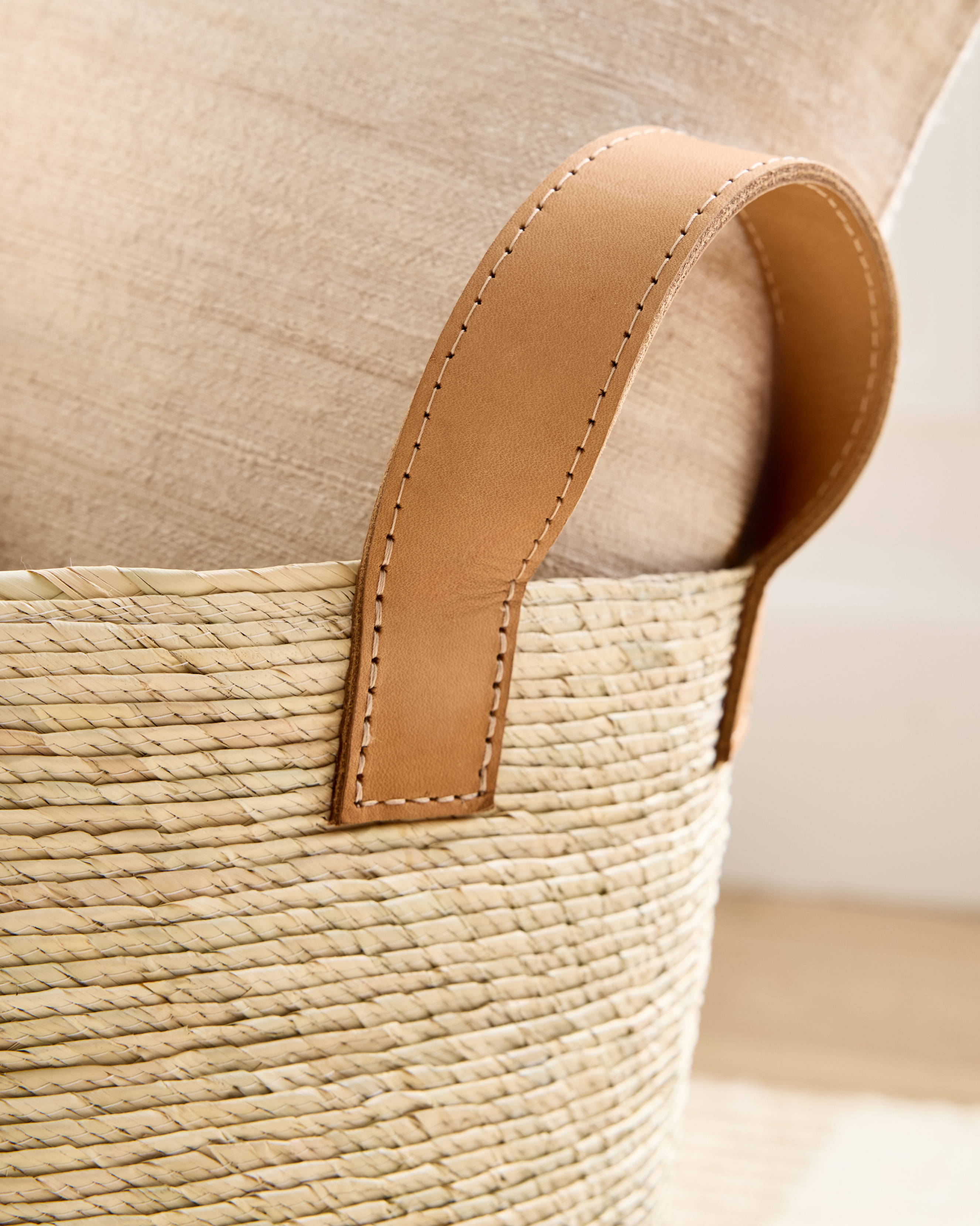 Handwoven Round Palm Baskets (Set of 2) - Thumbnail 5