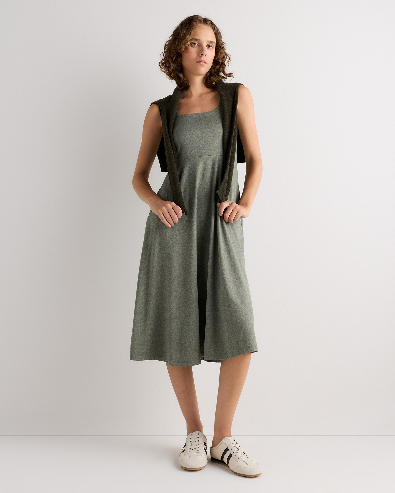 Heather Smoked Thyme Green Robe ajustée et évasée en Flowknit Breeze
