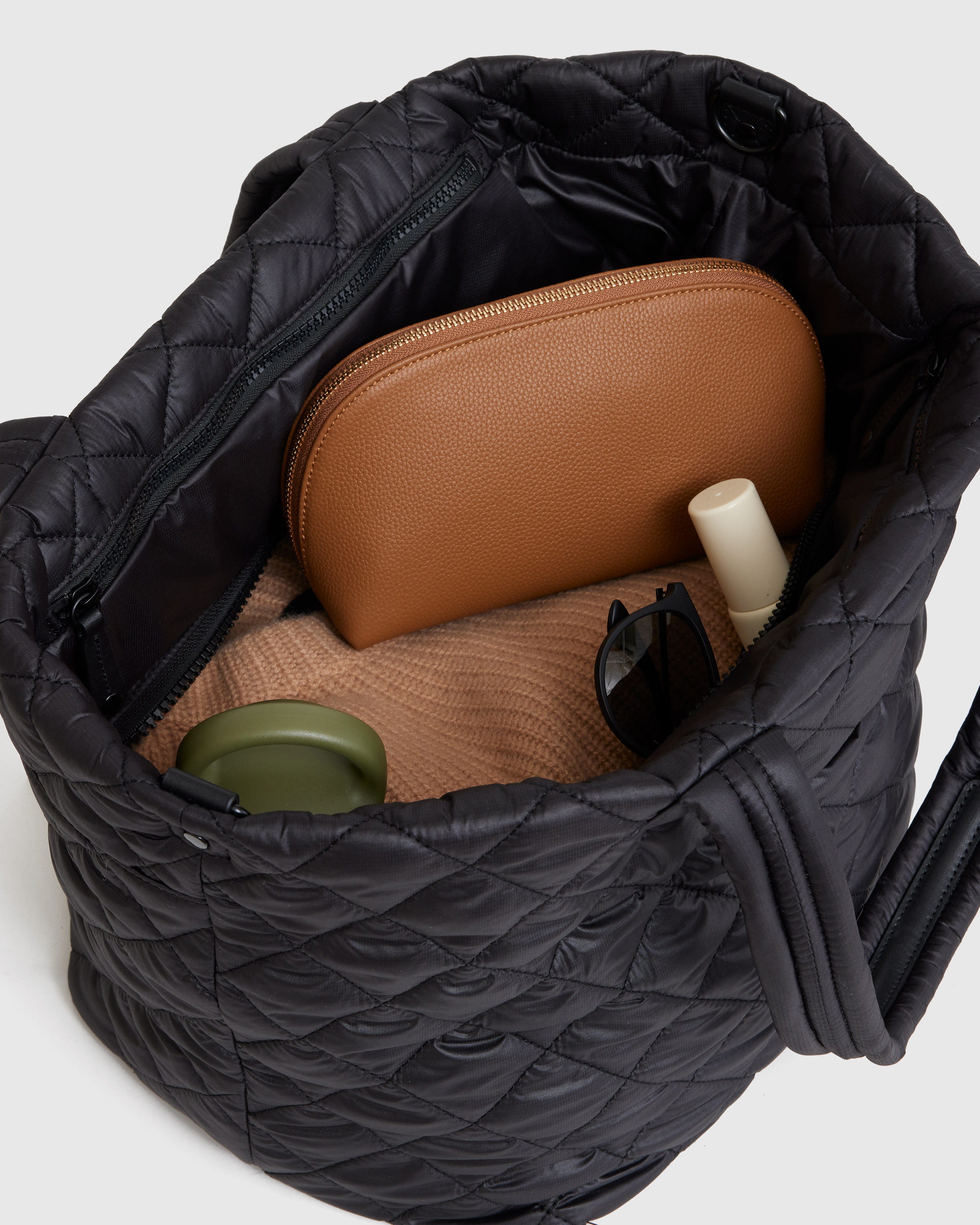 Transit Quilted Carry-All Tote in Black | Quince Canada