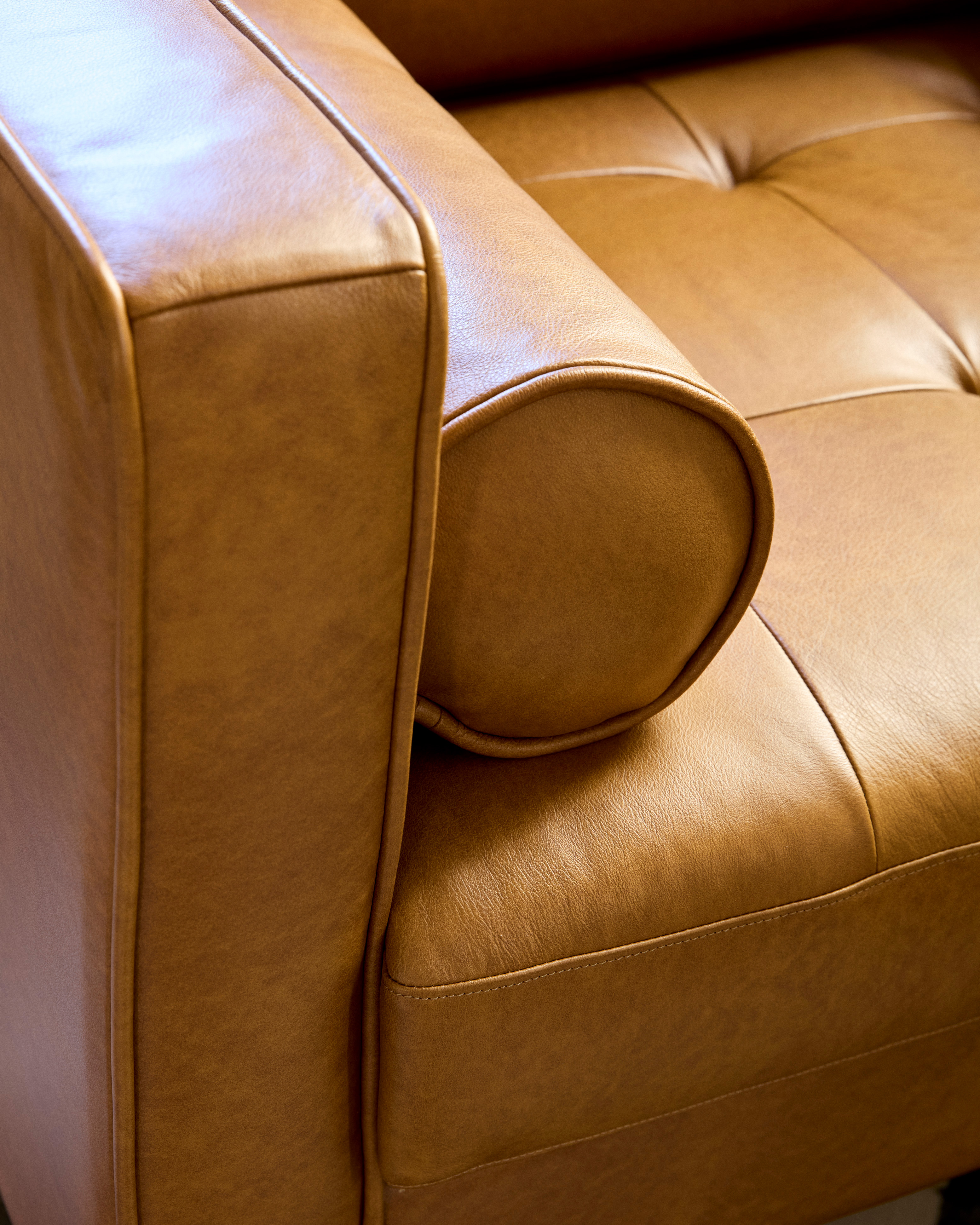 Italian Leather Midcentury Accent Chair - thumbnail 4