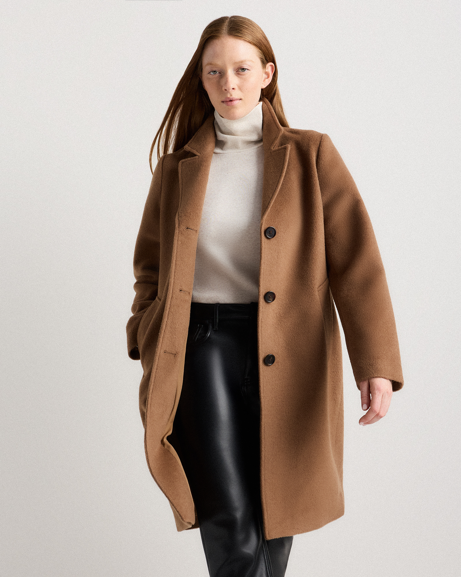 Manteau mi-long à simple boutonnage en poil de chameau in Brun Moka