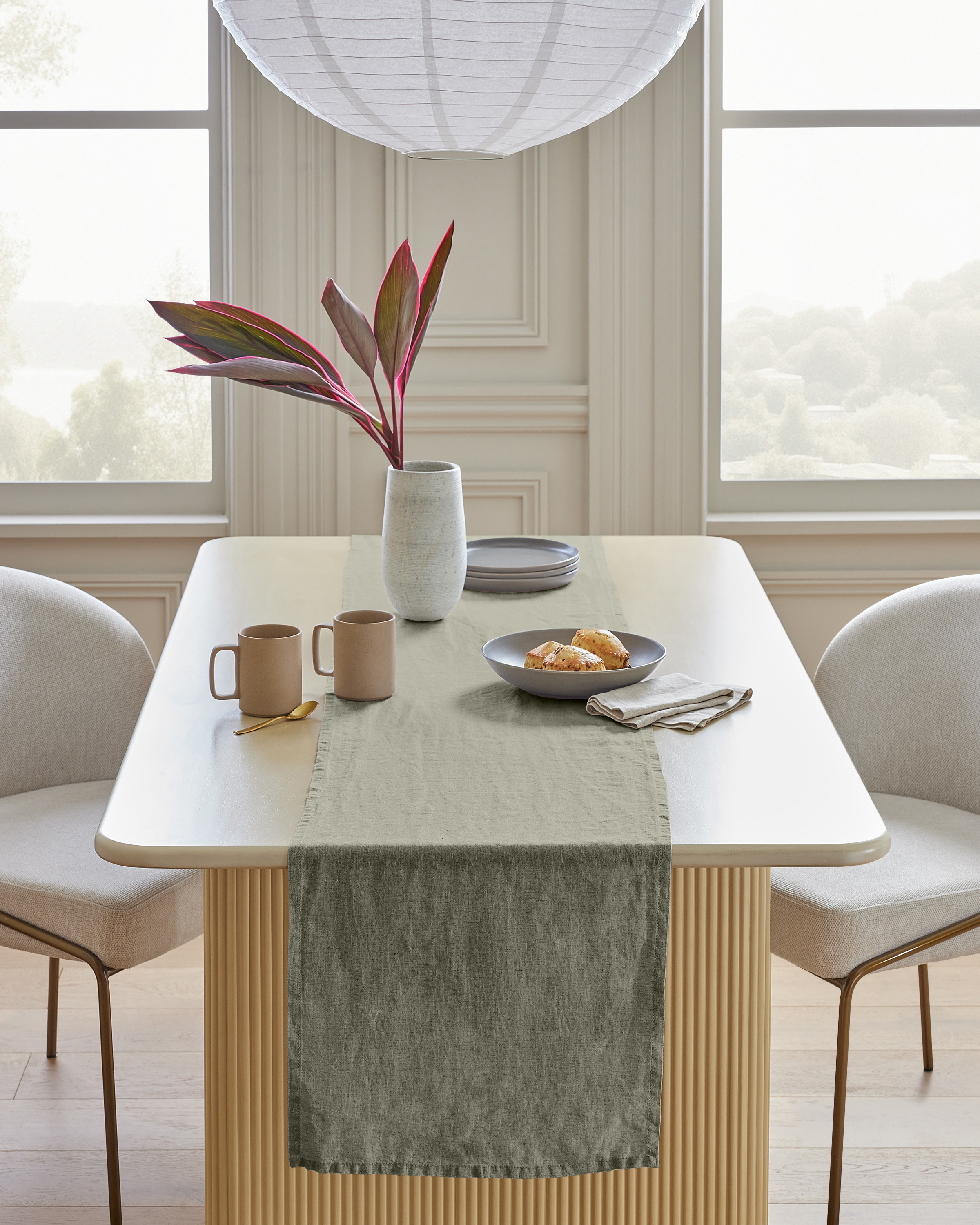 European Linen Table Runner - willoleaf