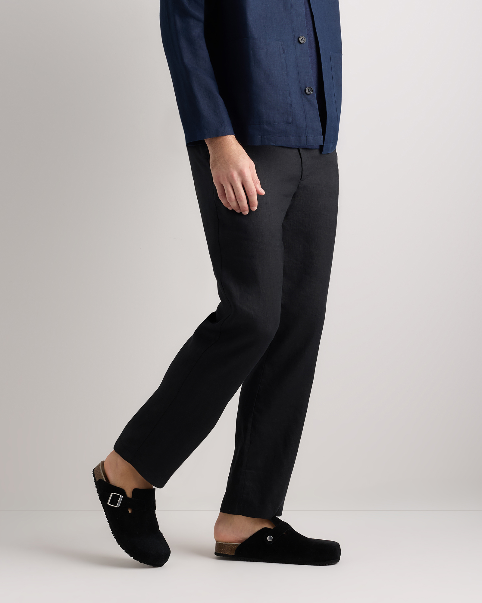 Men's 100% European Linen Trousers in Black, Size 40X30 by Quince