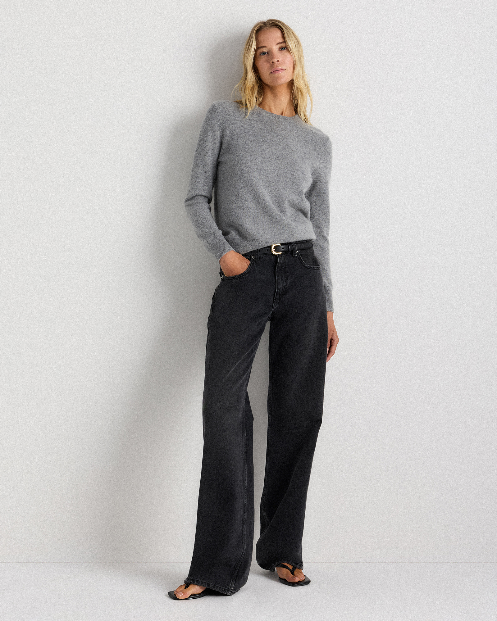 Mongolian Cashmere Crewneck Sweater in Heather Grey