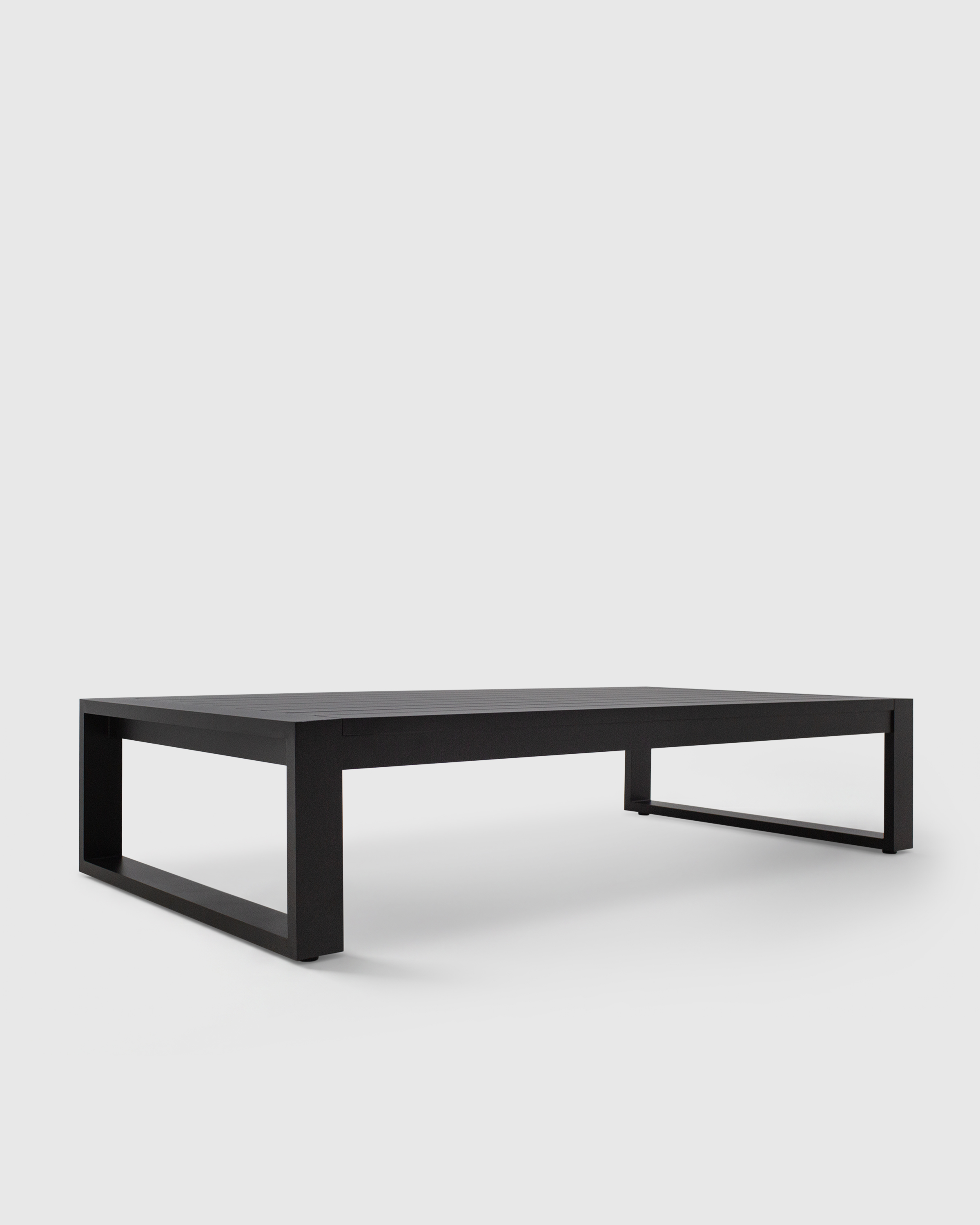 Linear Aluminum Outdoor Coffee Table - thumbnail 3