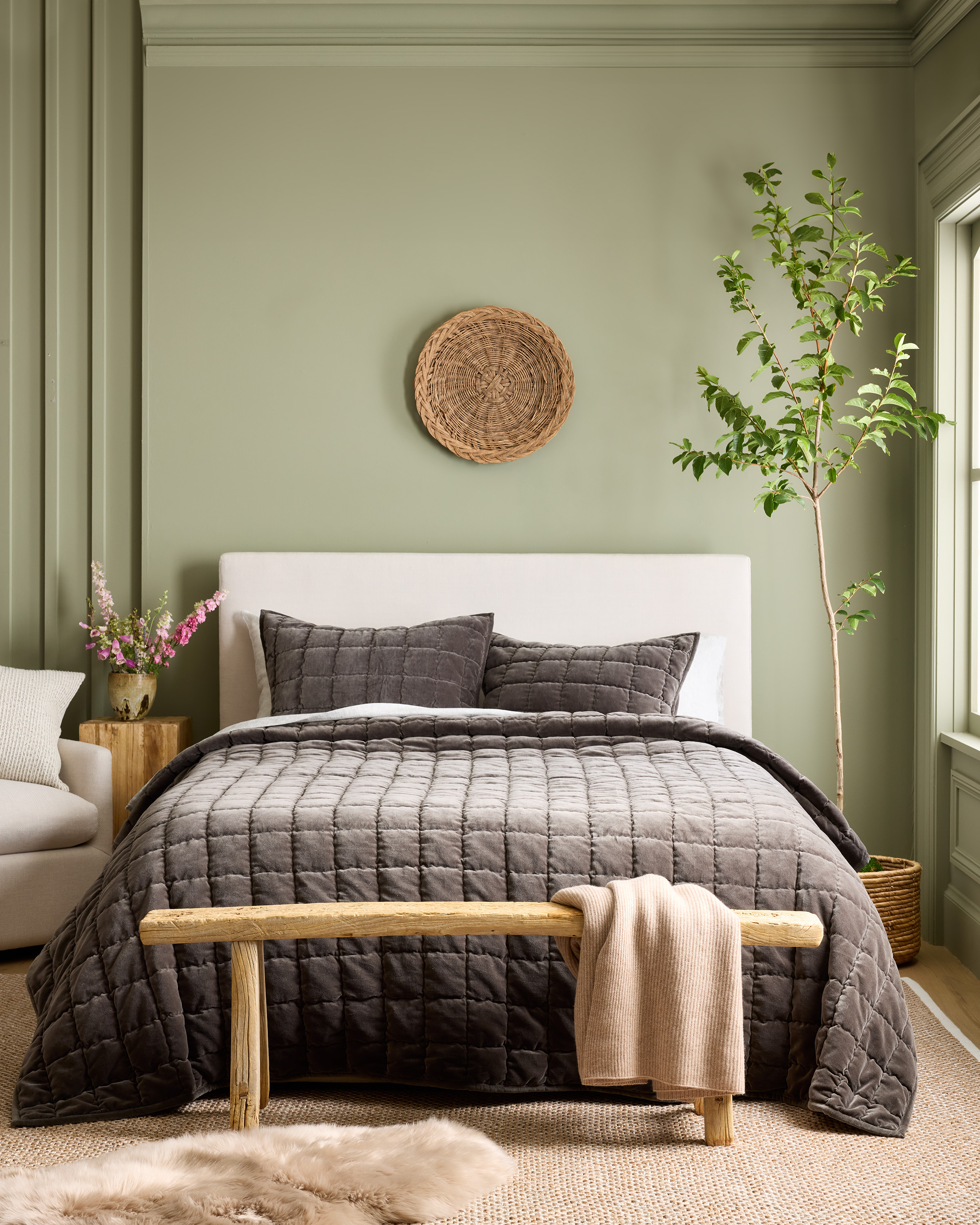 Greystone Cotton Velvet Quilt Set