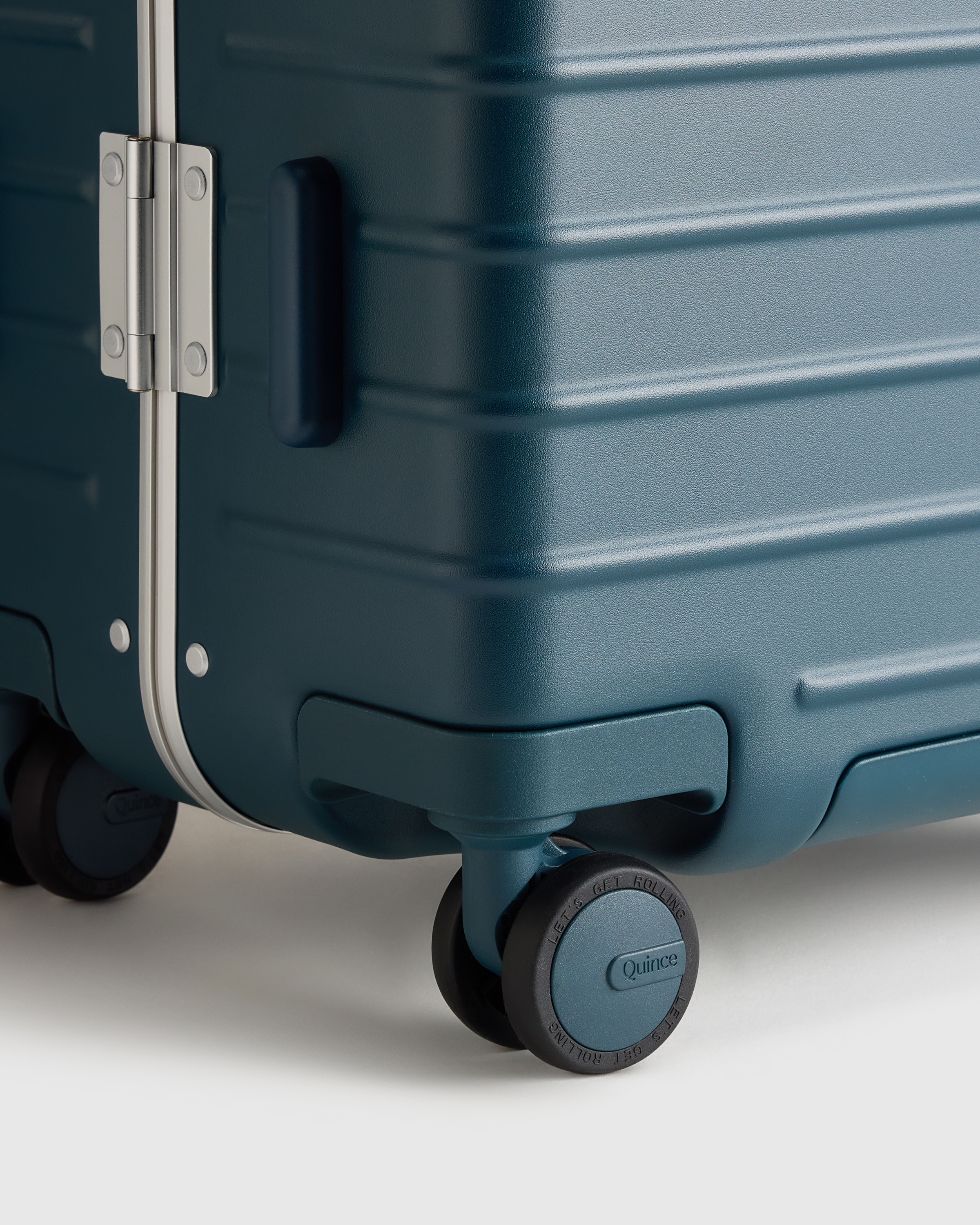 Hybrid Carry-On Suitcase - thumbnail 7