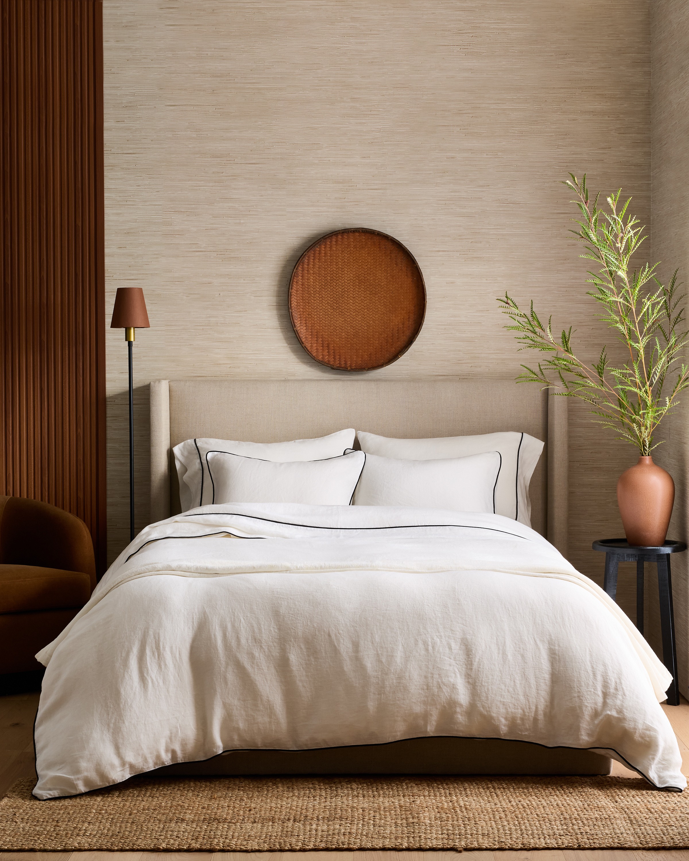 White/Black European Linen Piped Deluxe Bedding Bundle