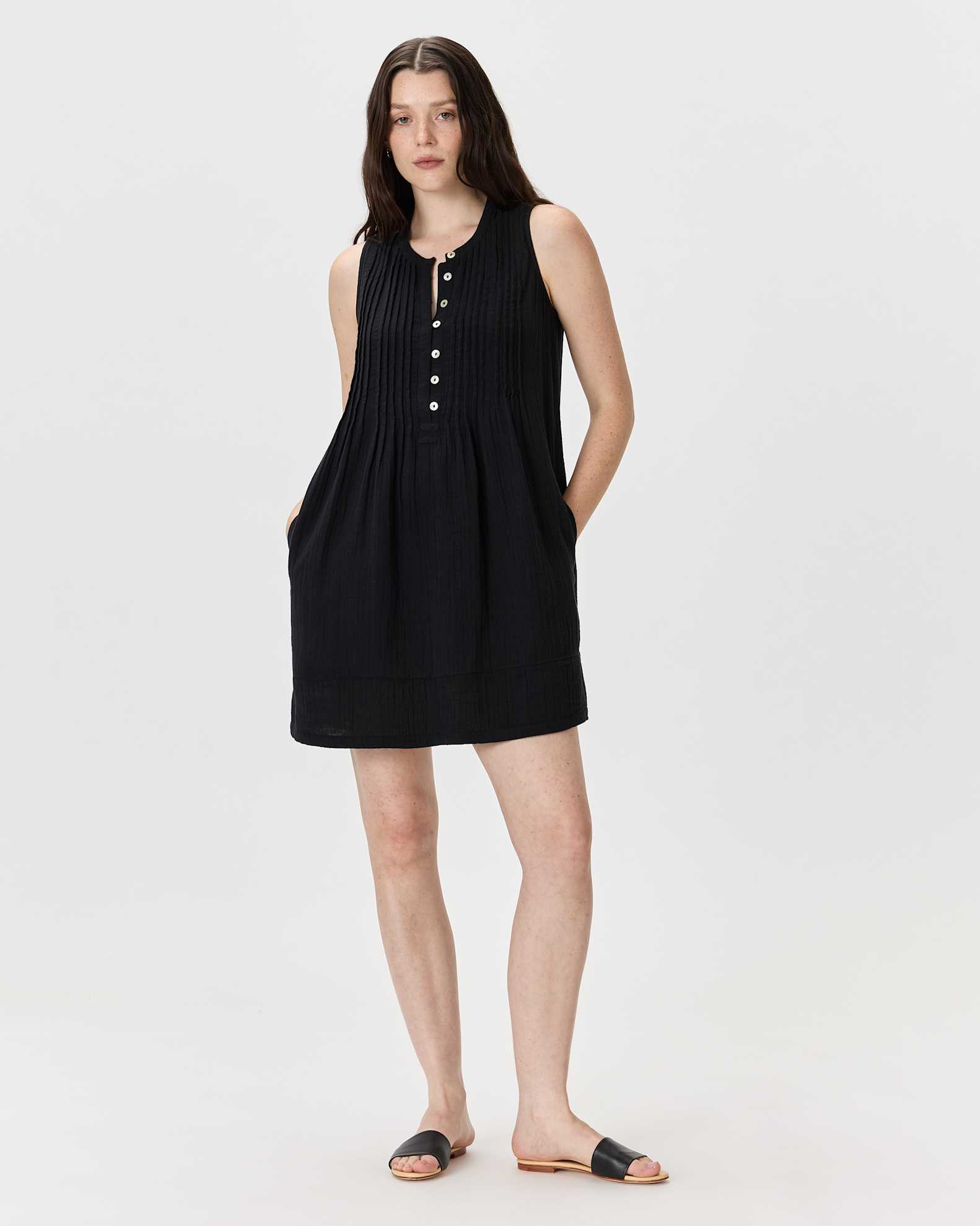 Quince Women's Organic Cotton Gauze Sleeveless Swing Dress, Size XL in Black - Breathable, Relaxed Fit with Pockets Quince Women's Organic Cotton Gauze Sleeveless Swing Dress, Size XL in Black - Breathable, Relaxed Fit with Pockets