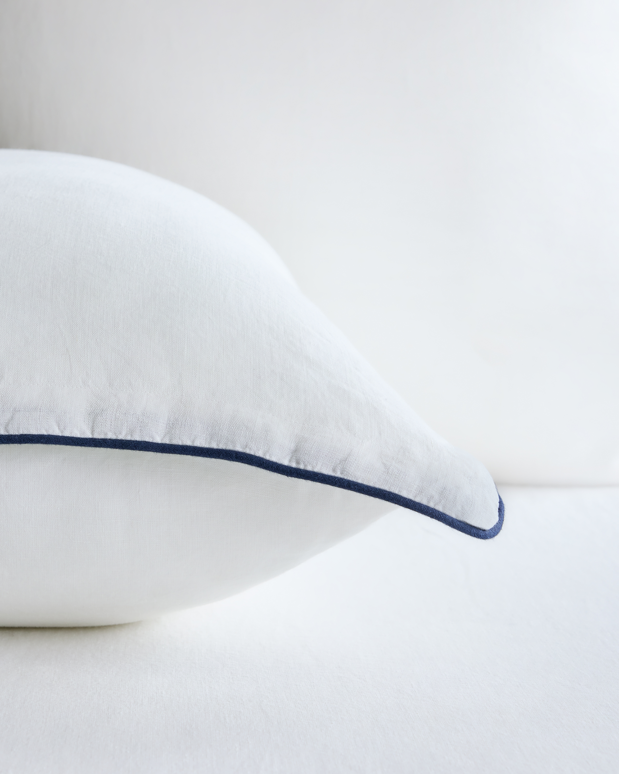 European Linen Piped Euro Sham - Thumbnail 4