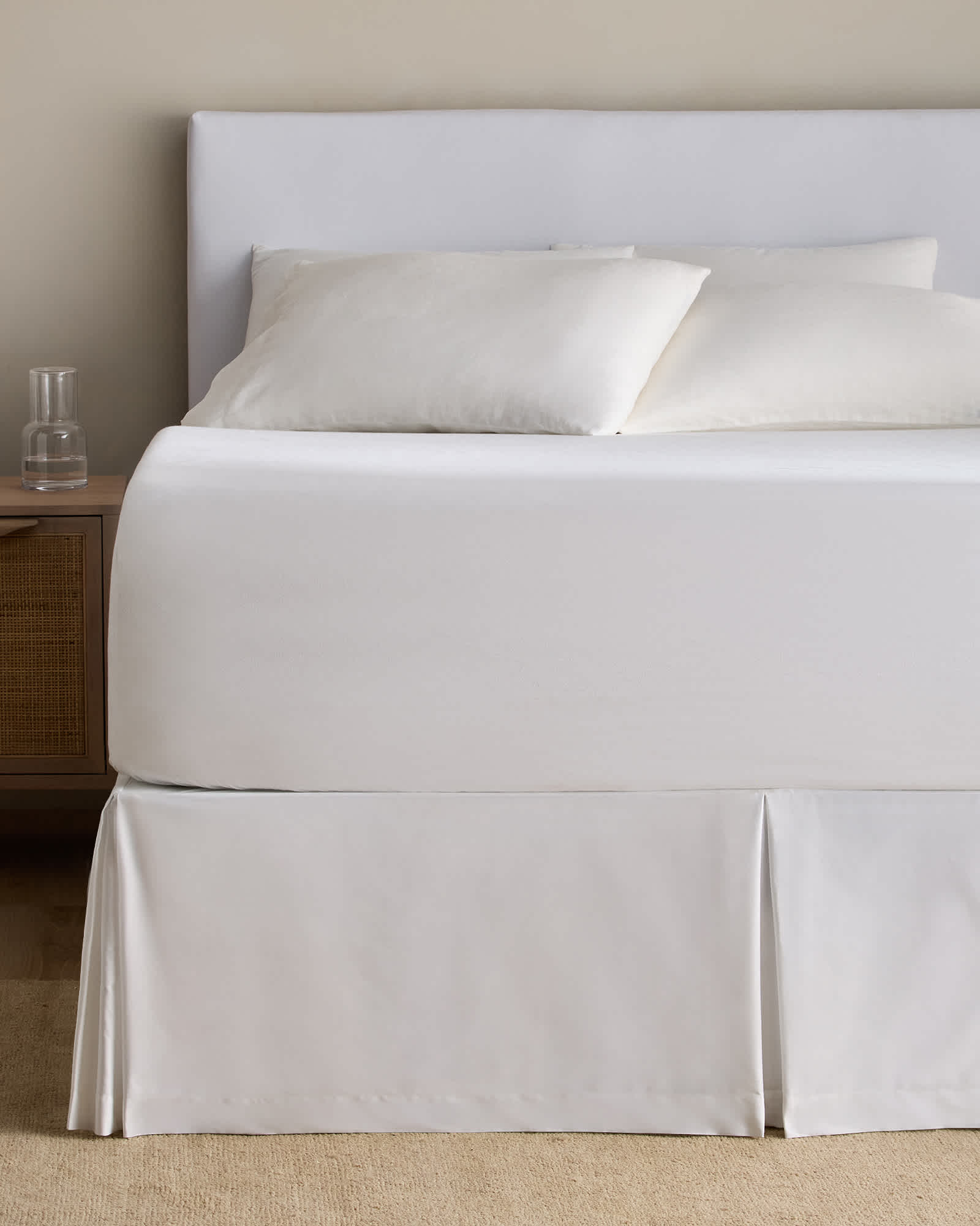 U-BEDD-558-WHIT-0225_EDITED_15 inch