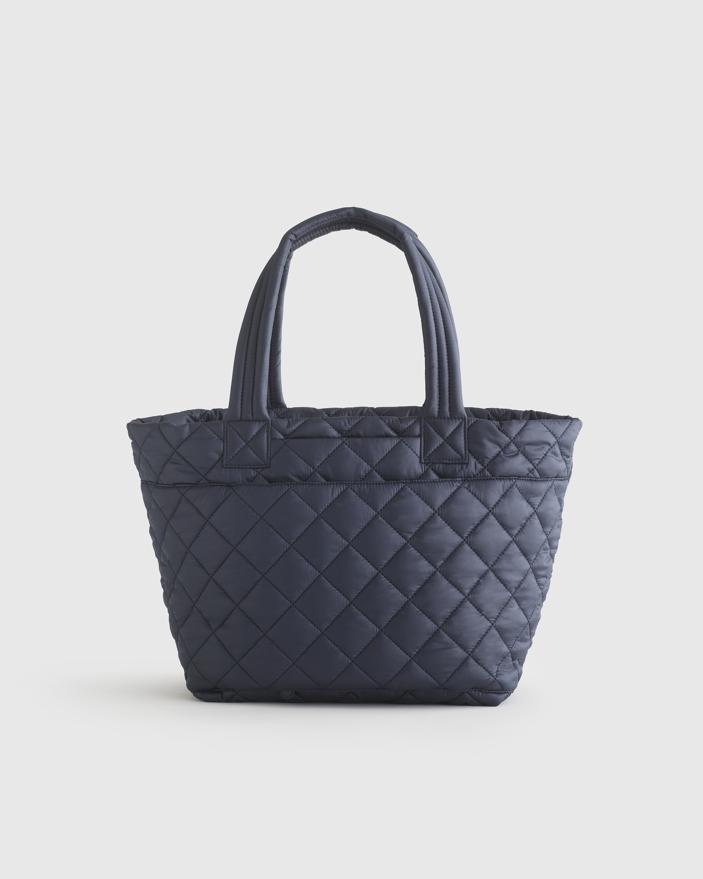 ネペンテス アンライクリー SHOPPING BAG DK.NAVY Transit Quilted Carry-All Tote in Navy