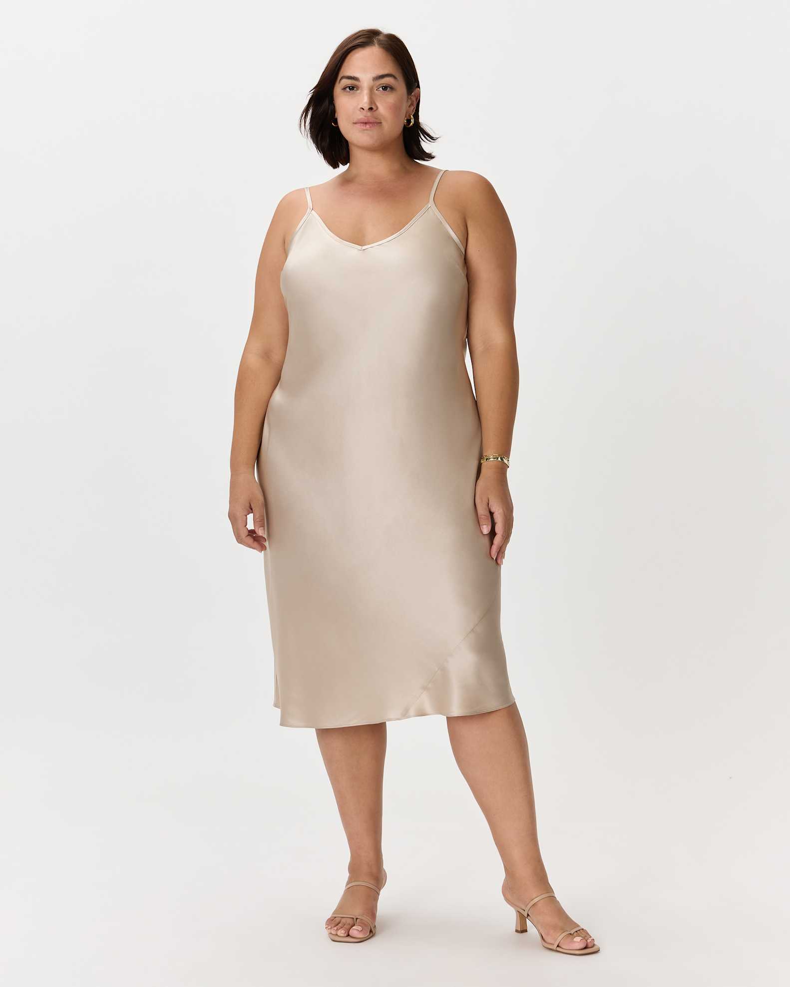 Quince Women's Slip Dress, Size 1X, Champagne Color, 100% Mulberry Silk, Midi Length, Bias Cut, Washable Quince Women's Slip Dress, Size 1X, Champagne Color, 100% Mulberry Silk, Midi Length, Bias Cut, Washable