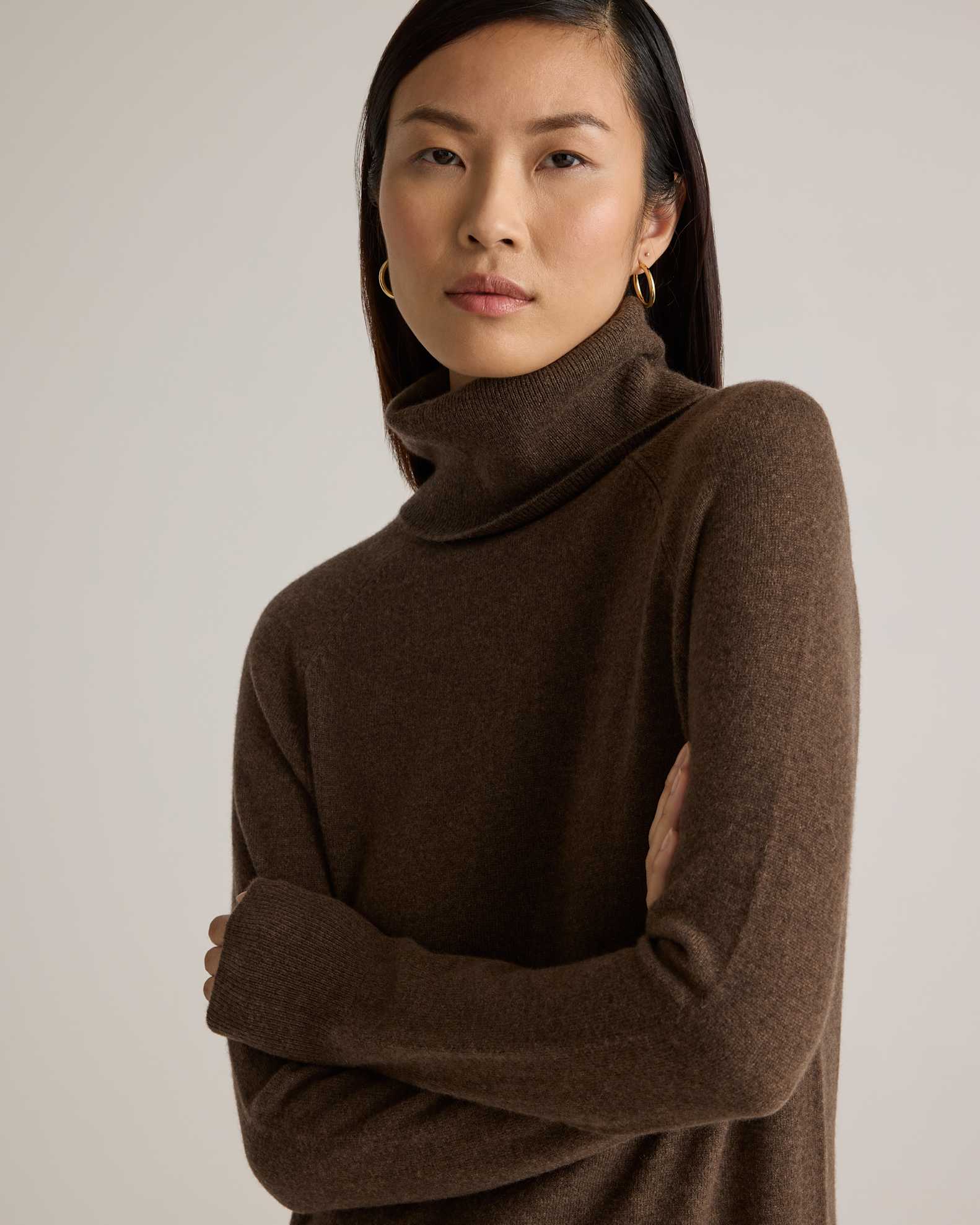 Quince Women's Lightweight Mongolian Cashmere Turtleneck Sweater Dress, Brown, Size Large, Slim Fit, Ethically Sourced Quince Women's Lightweight Mongolian Cashmere Turtleneck Sweater Dress, Brown, Size Large, Slim Fit, Ethically Sourced