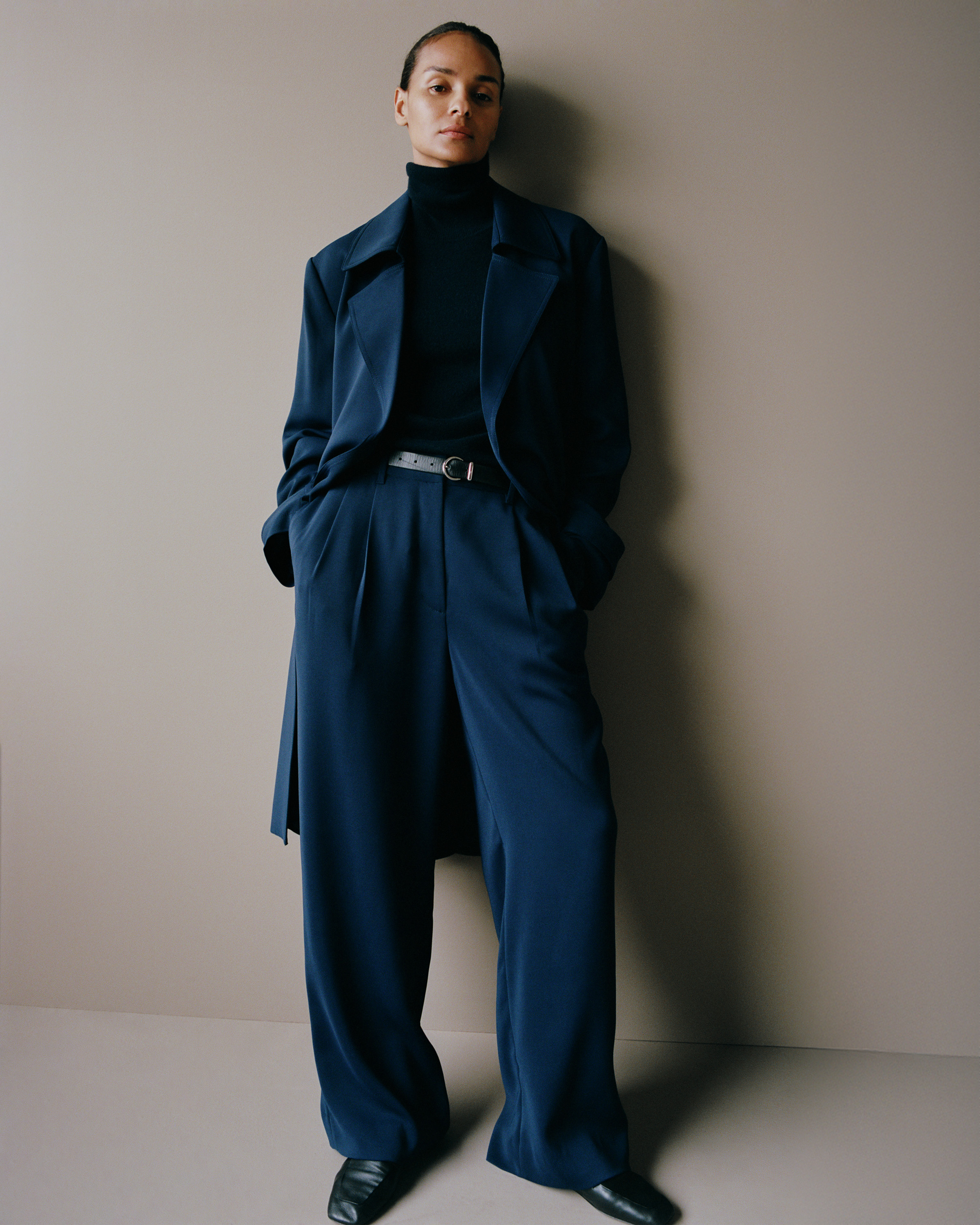 Stretch Crepe Pleated Wide Leg Pants