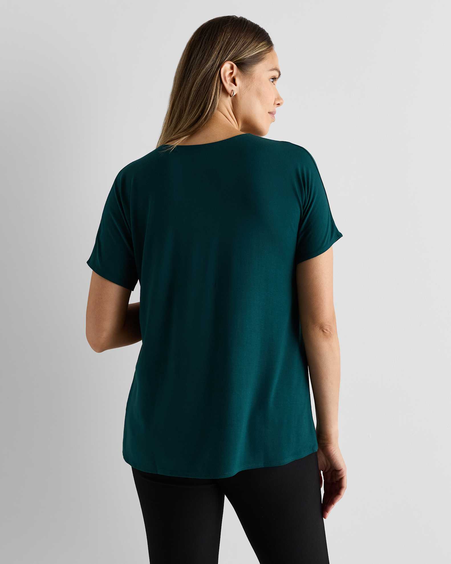 Noppies zwangerschap-T-shirt v-hals - Kaat - wit - ZEI Lifestyle - Z.E.I. Positiekleding Noppies zwangerschap-T-shirt v-hals - Kaat - wit - ZEI Lifestyle - Z.E.I. Positiekleding