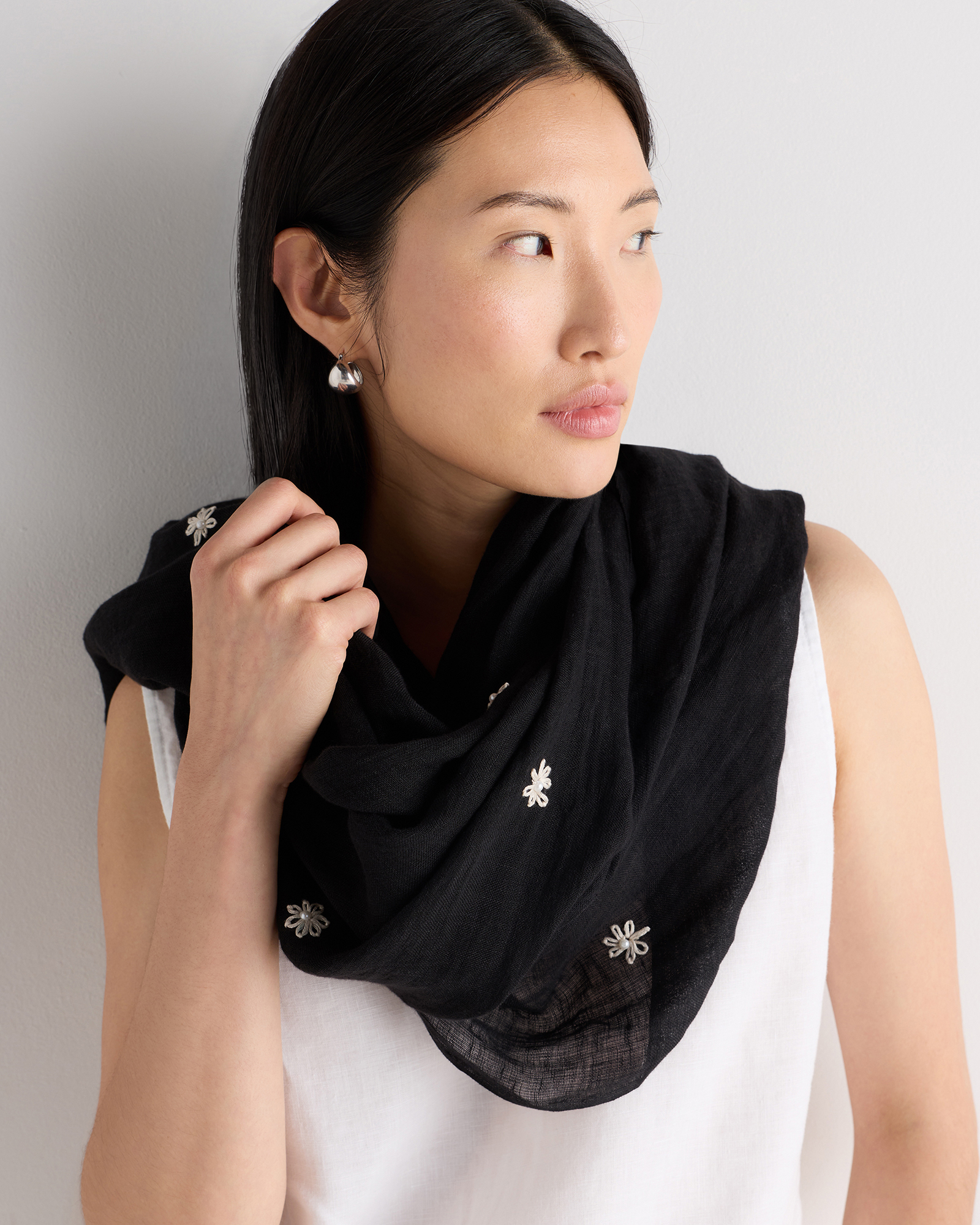 100% European Linen Embroidered Scarf - thumbnail 10