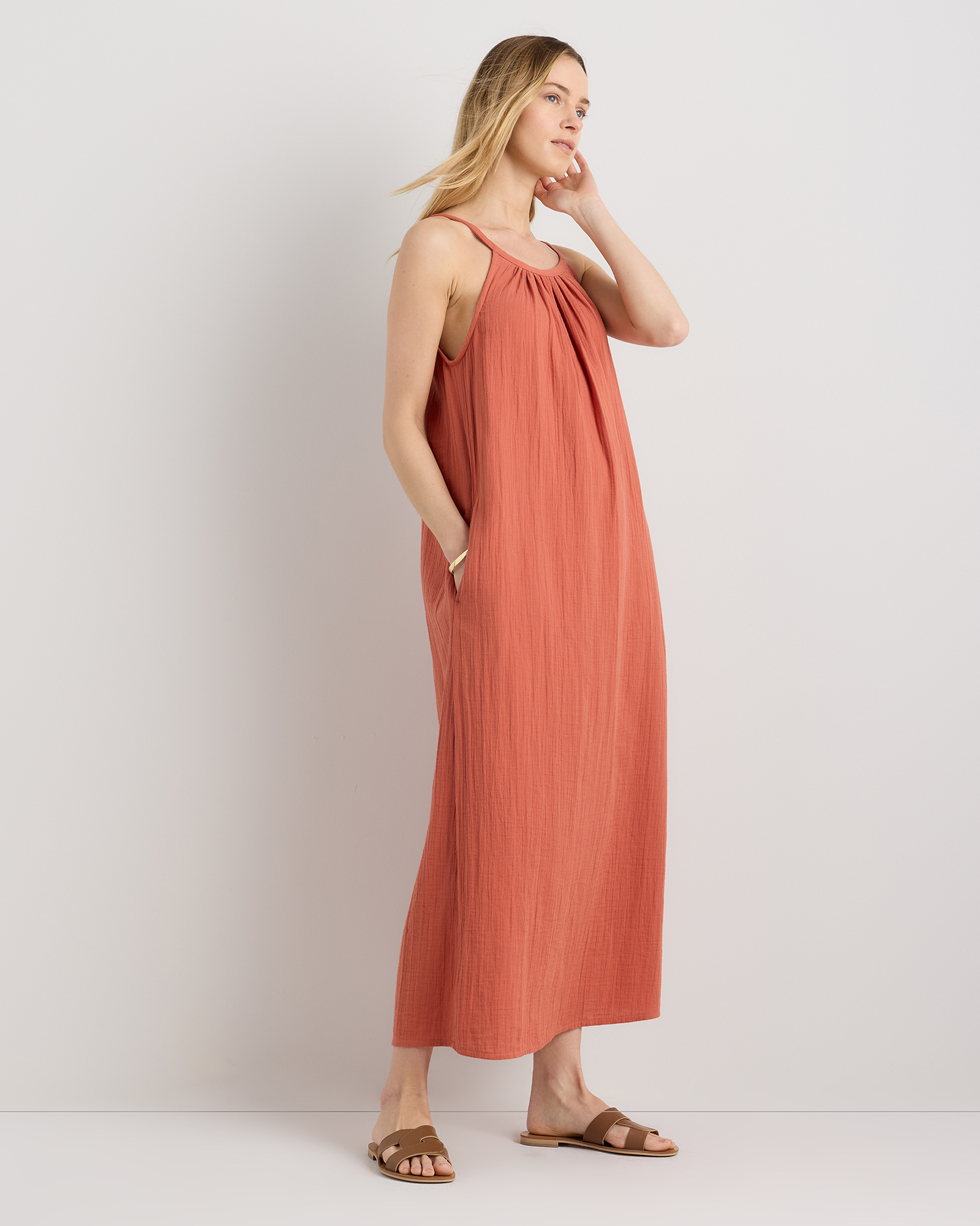 flowy dress sleeveless Emilo Sleeveless Maxi Dress main image 1