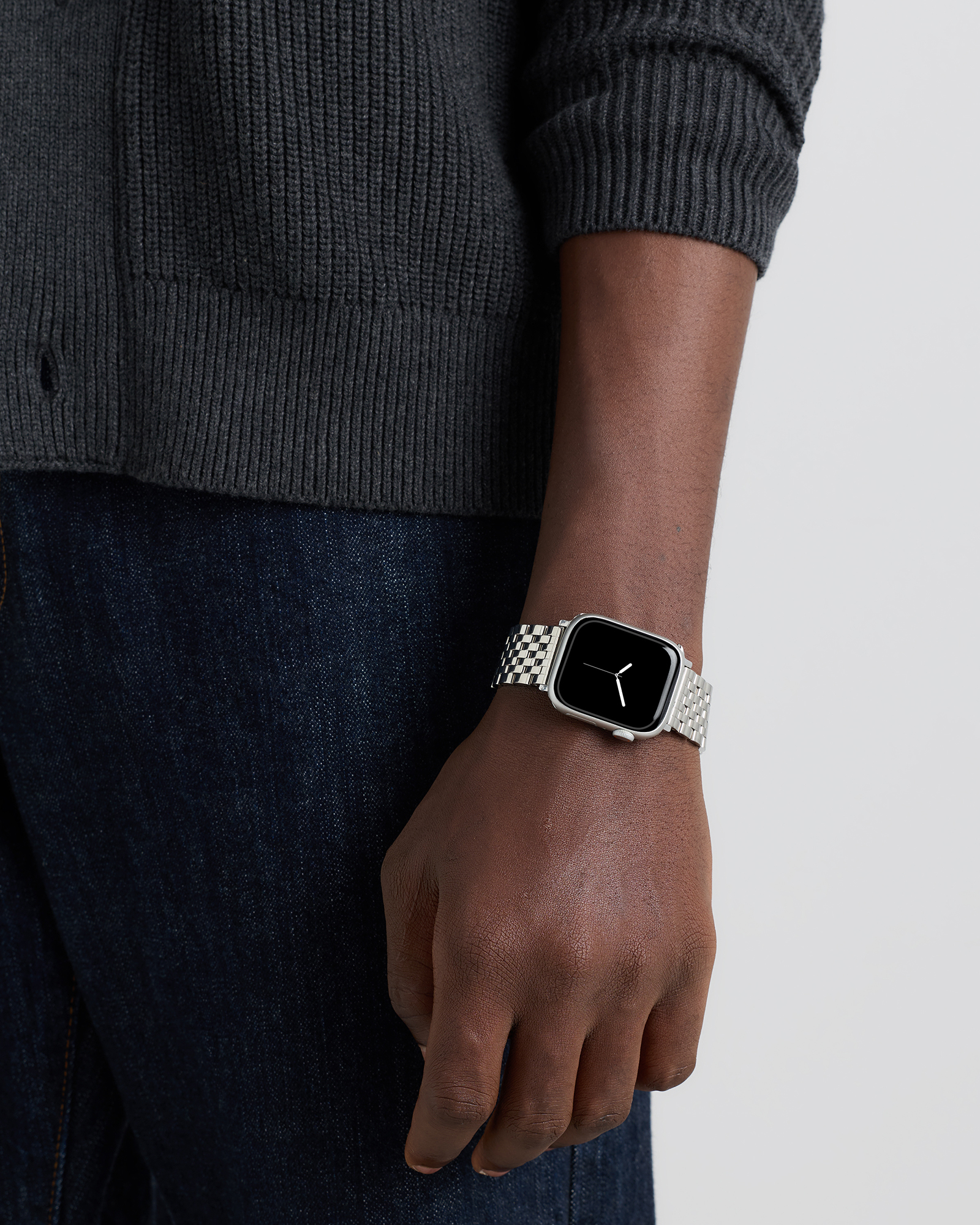 Quince Apple Watch Stainless Steel Silver Watch Bracelet Band Fits 38, 40, 41 mm Stainless Steel Bracelet Apple Watch Band in Silver main image 3